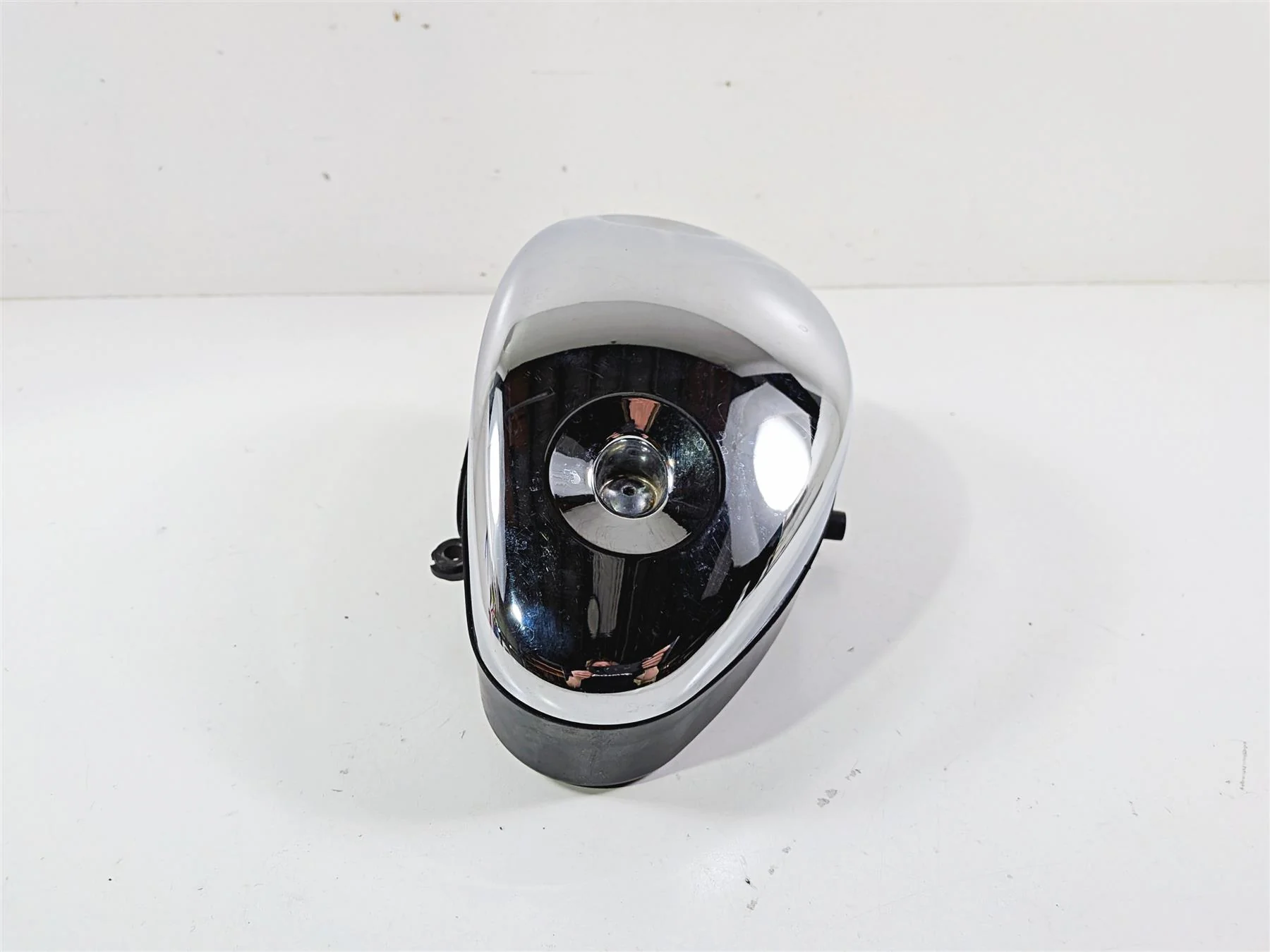 2004 Suzuki VL800 Intruder Volusia Air Cleaner & Cover Set 13700-41F01 - Image 4