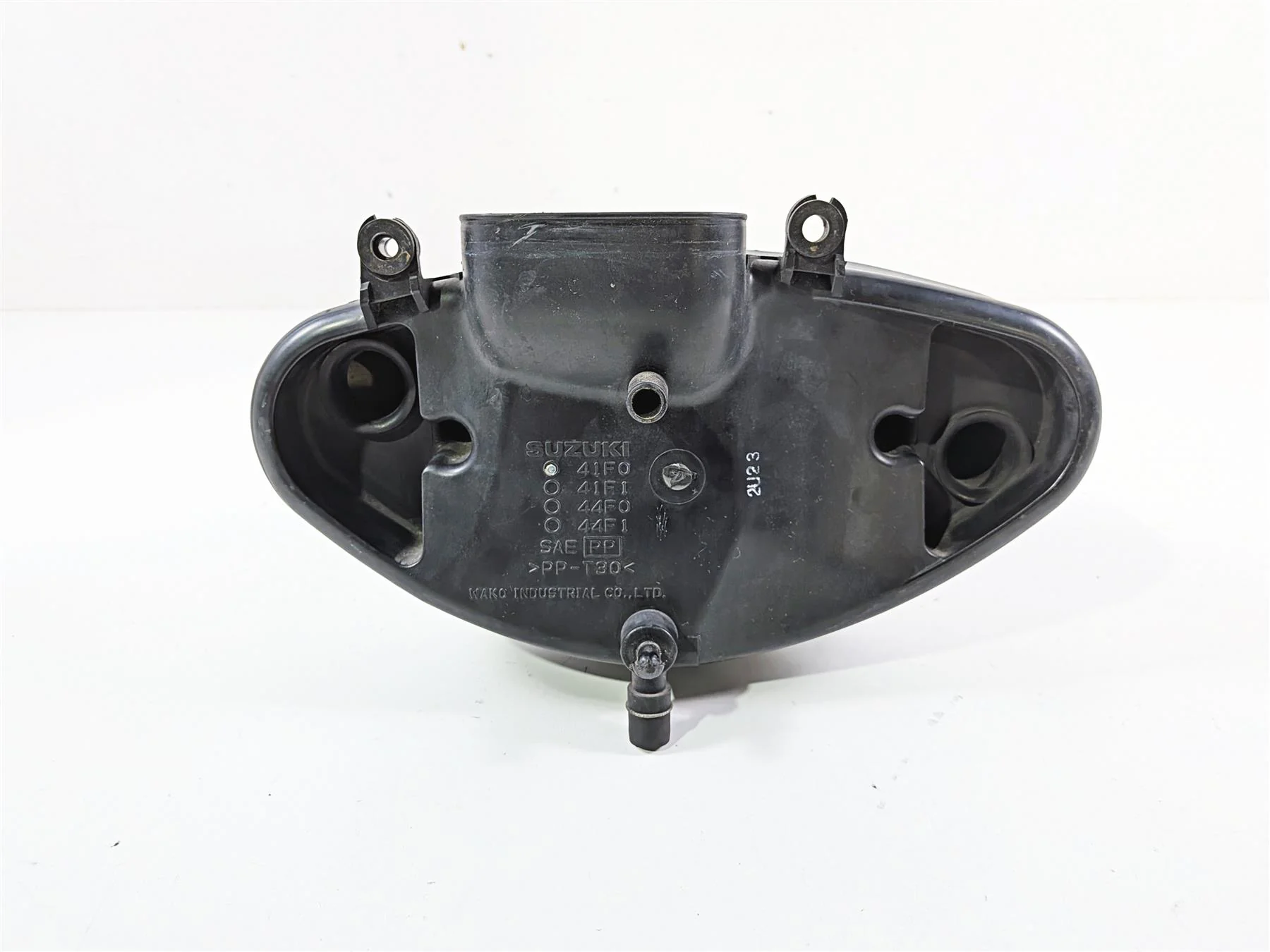 2004 Suzuki VL800 Intruder Volusia Air Cleaner & Cover Set 13700-41F01 - Image 7