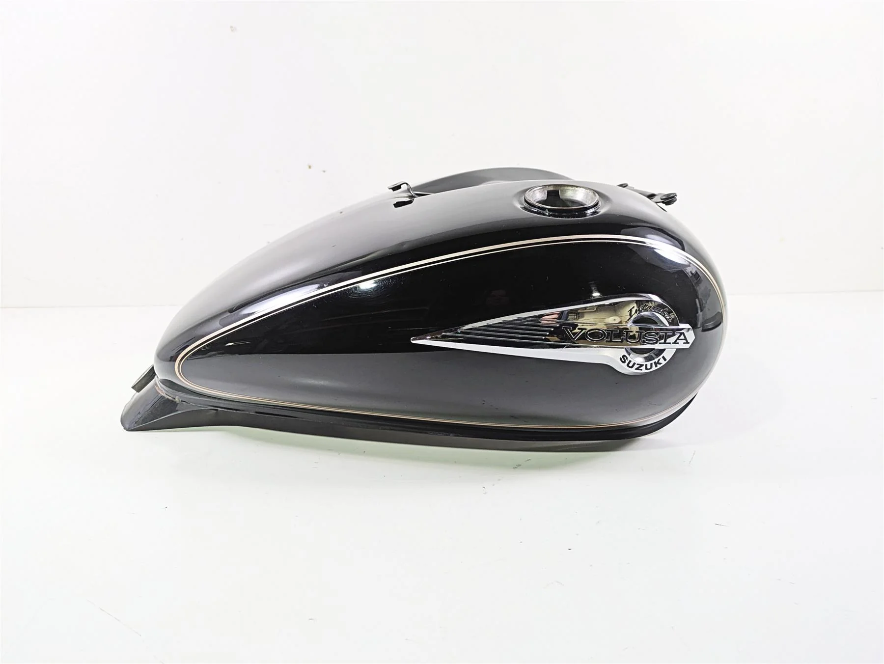 2004 Suzuki VL800 Intruder Volusia Fuel Gas Tank  44110-41F00-13L - Image 11