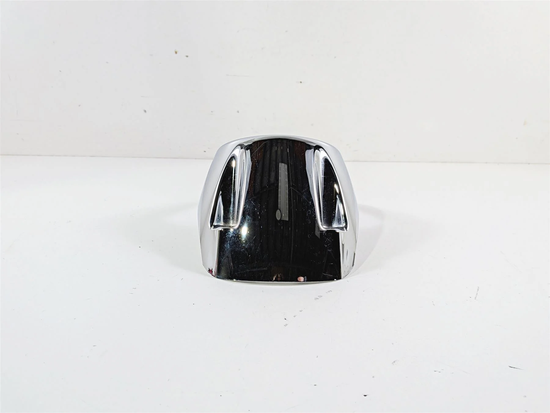 2004 Suzuki VL800 Intruder Volusia Fuel Gas Tank Upper Cover 34150-41F00 - Image 5