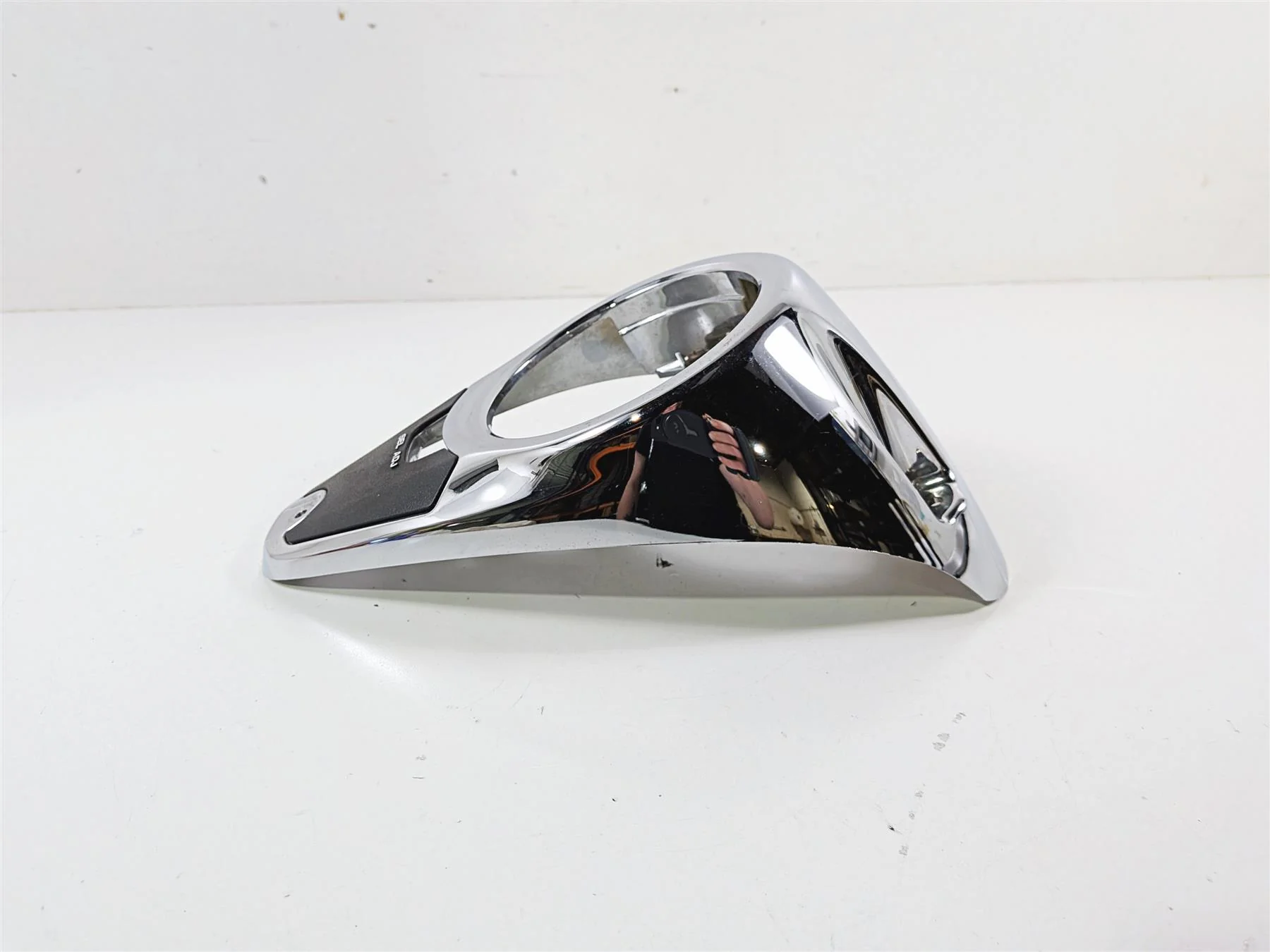 2004 Suzuki VL800 Intruder Volusia Fuel Gas Tank Upper Cover 34150-41F00 - Image 6