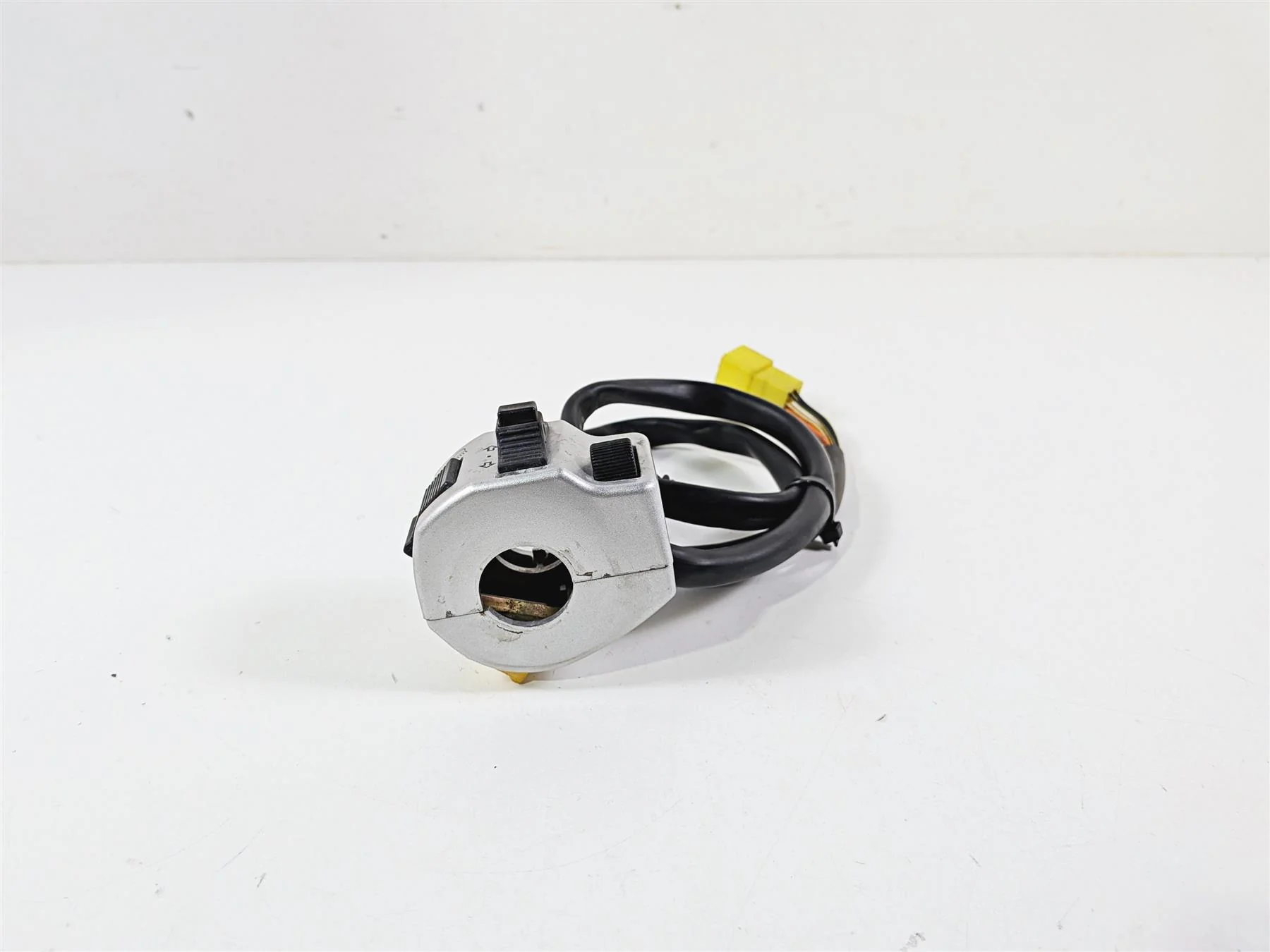 2004 Suzuki VL800 Intruder Volusia Left Hand Control Switch 37400-41F10 - Image 3