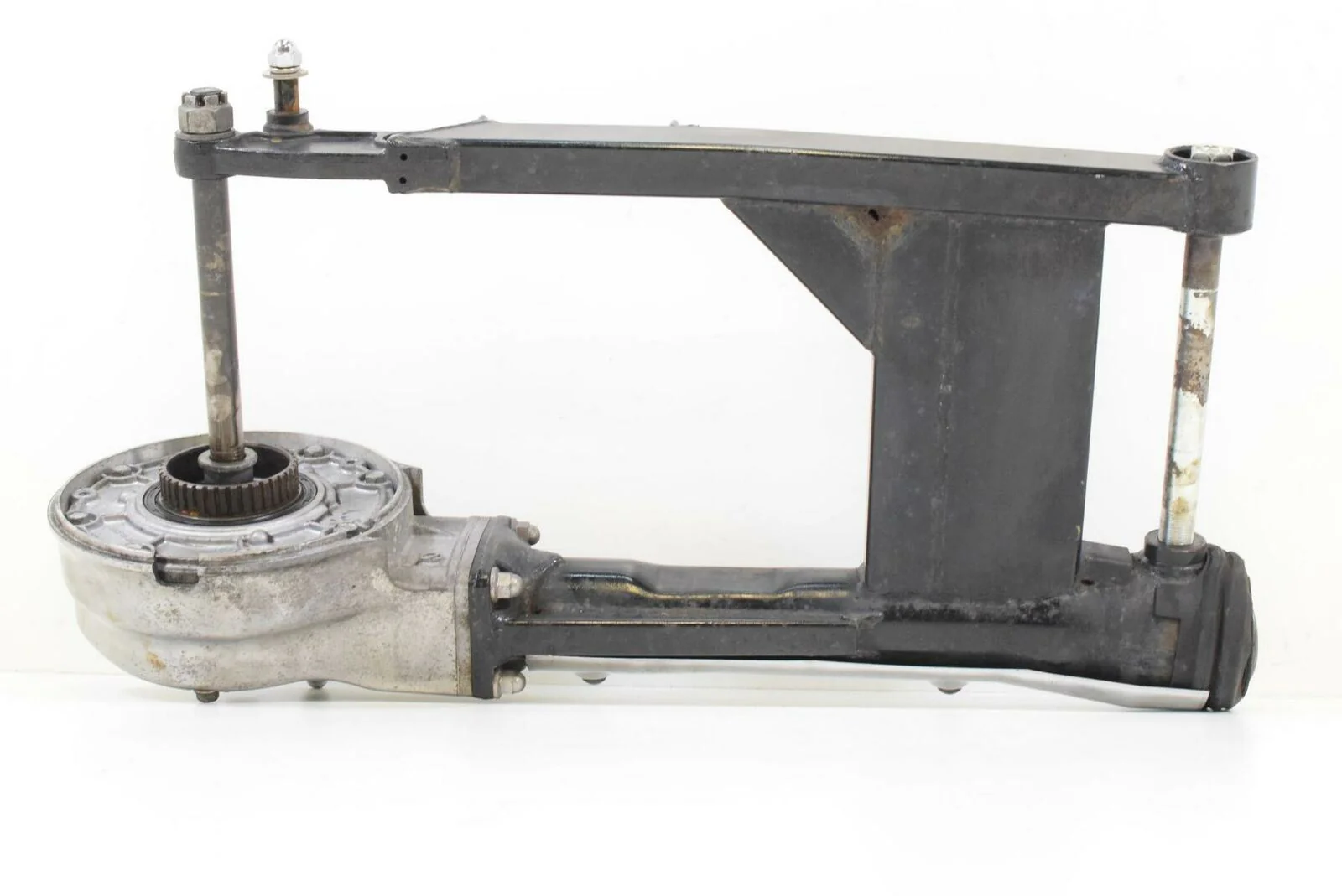 2004 Suzuki VZ1600 Marauder Differential Swingarm Drive Shaft K1310-10010 - Image 3