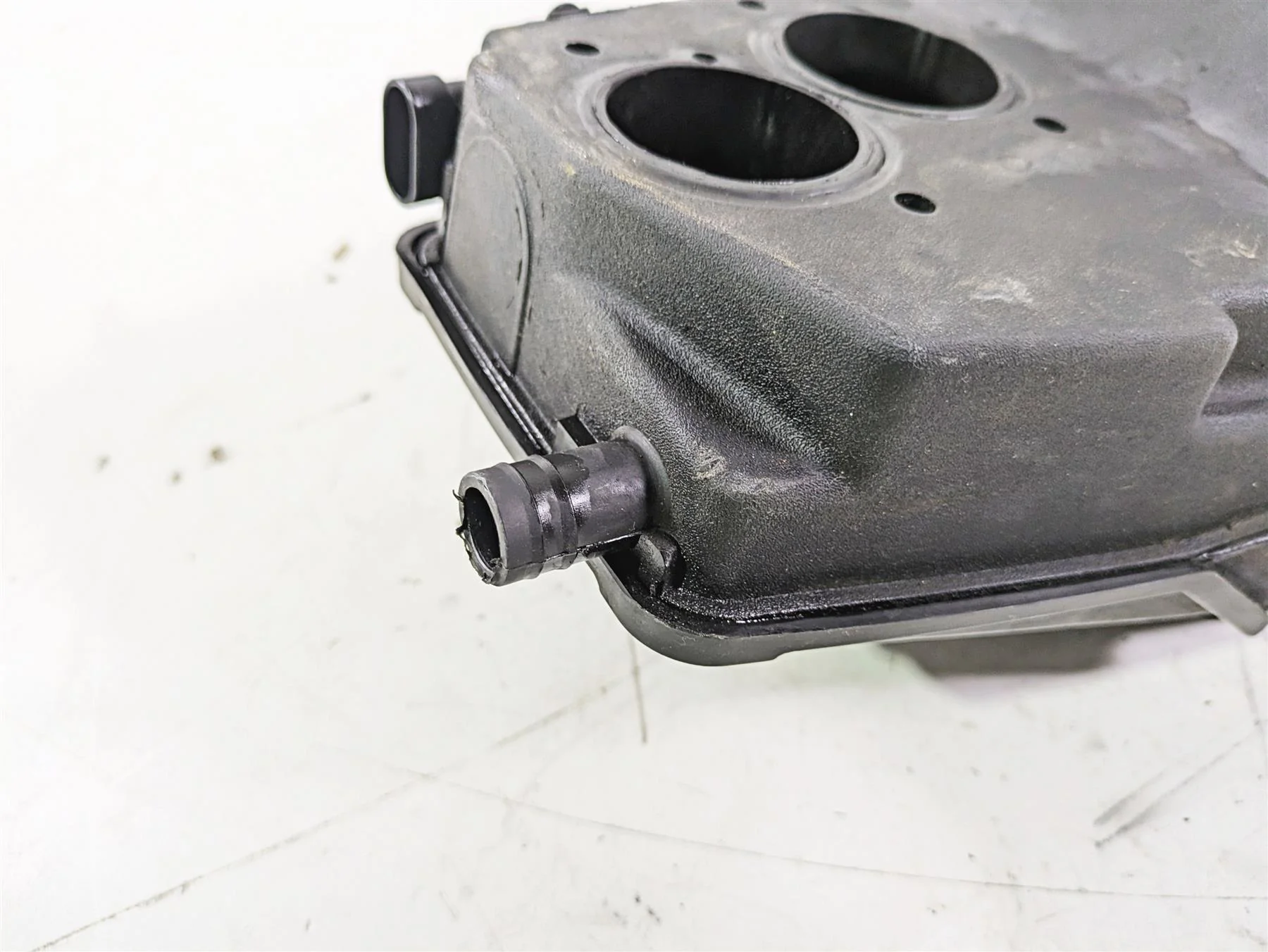 2004 Victory Kingpin Air Box Cleaner Filter Breather 1013720 - Image 11