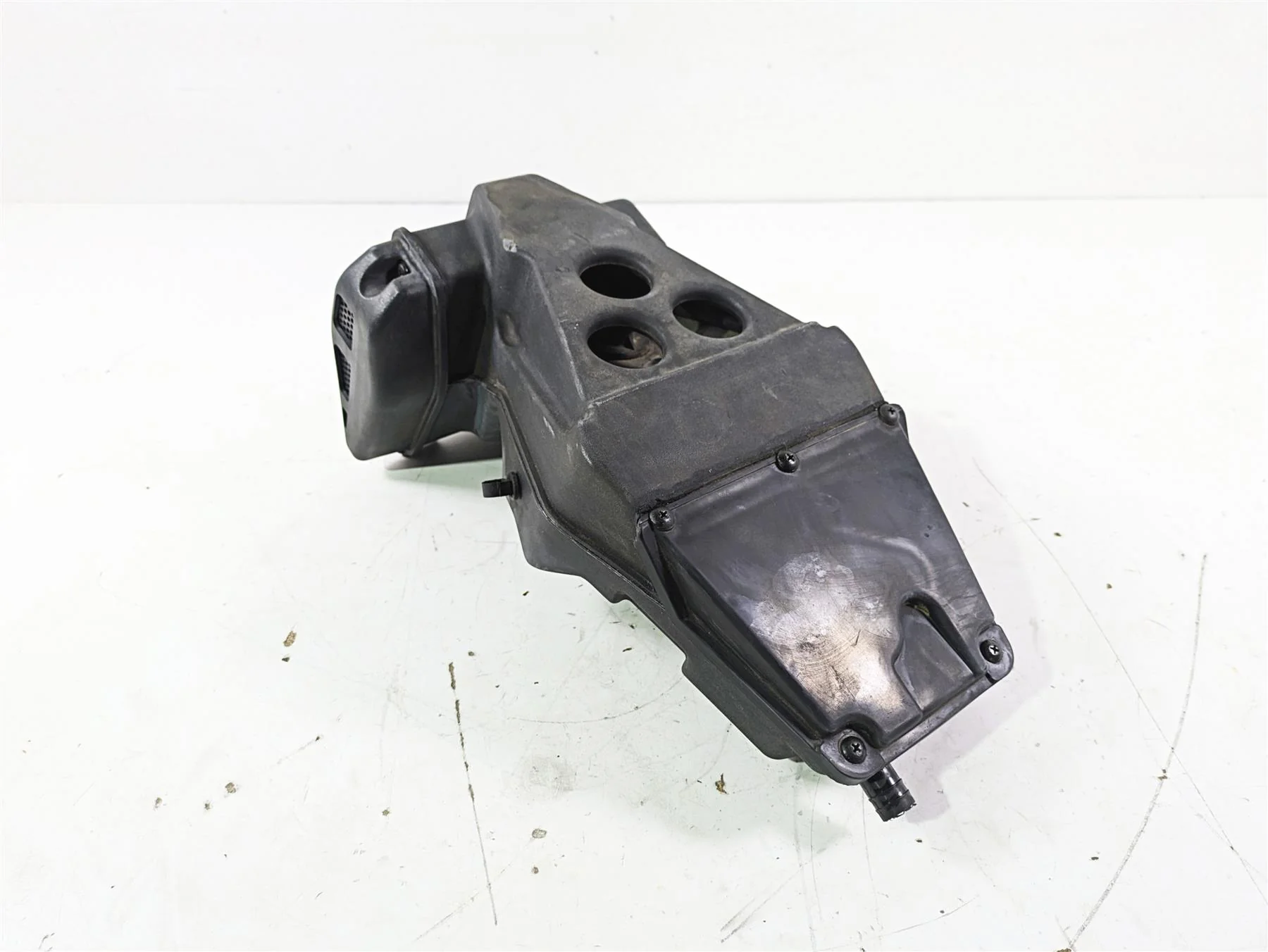 2004 Victory Kingpin Air Box Cleaner Filter Breather 1013720 - Image 12