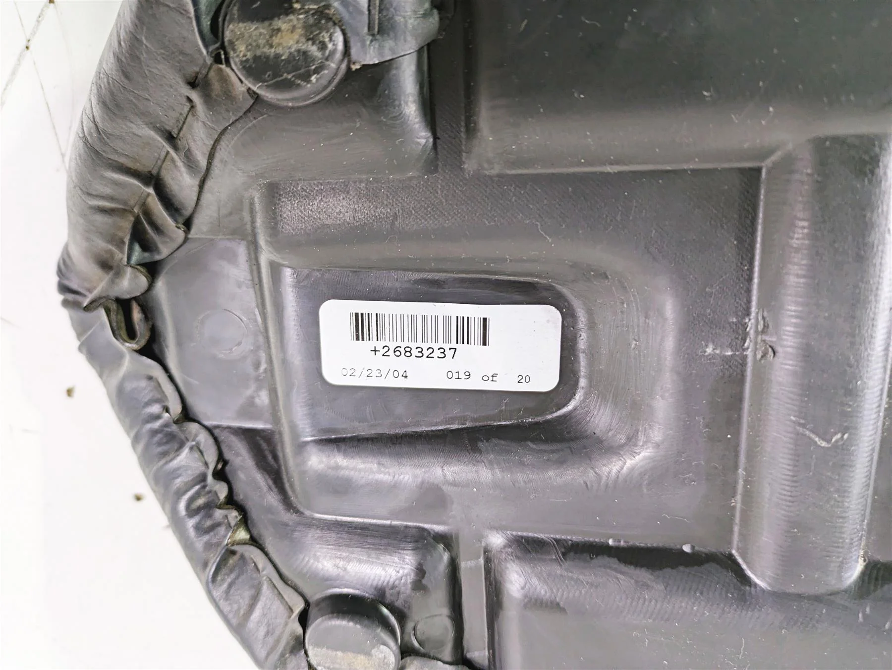 2004 Victory Kingpin Front Driver Rider Seat 2874599 2683237 - Image 7