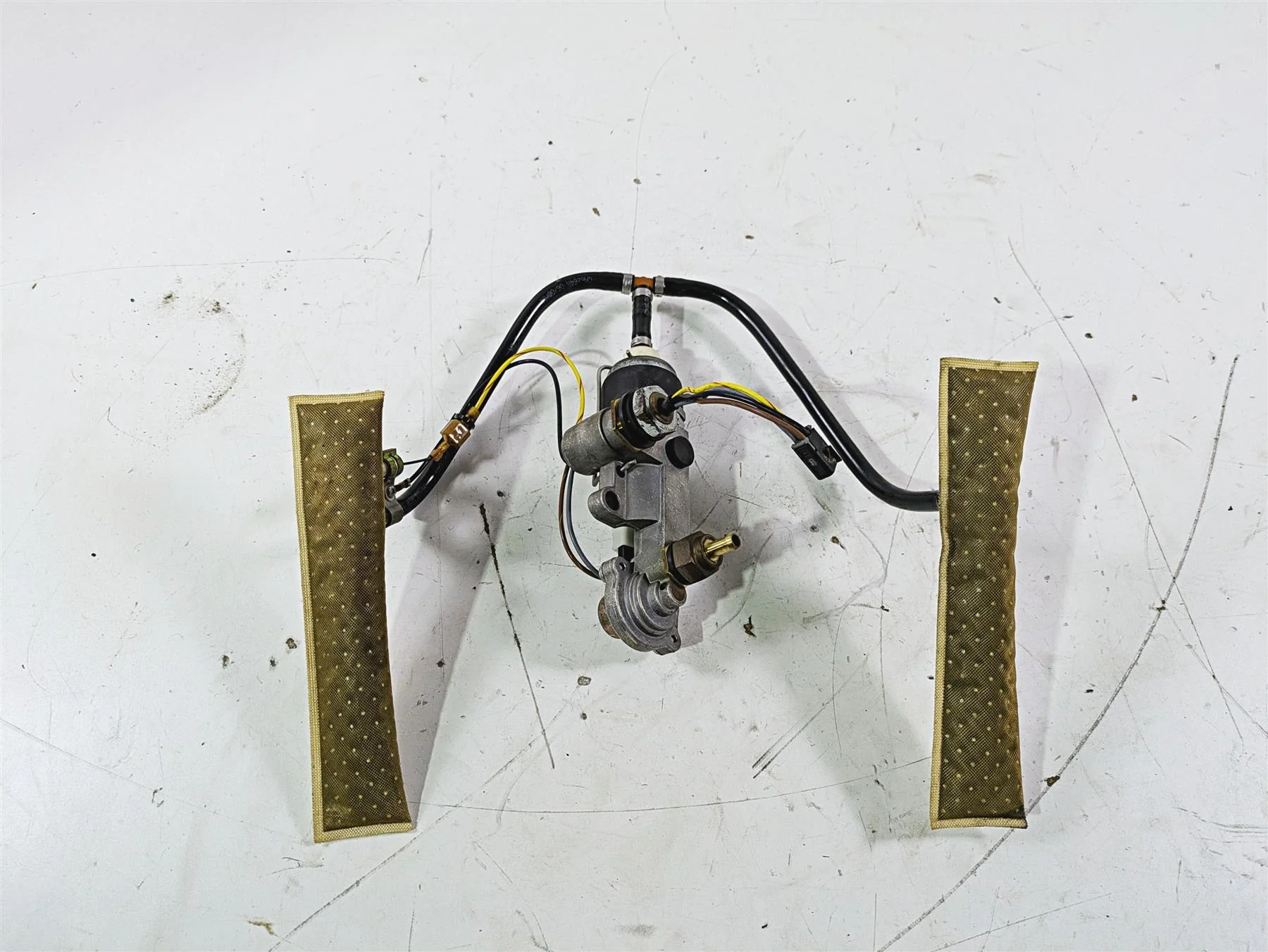 2004 Victory Kingpin Fuel Gas Petrol Pump - Tested 2520284 2520733 - Image 10