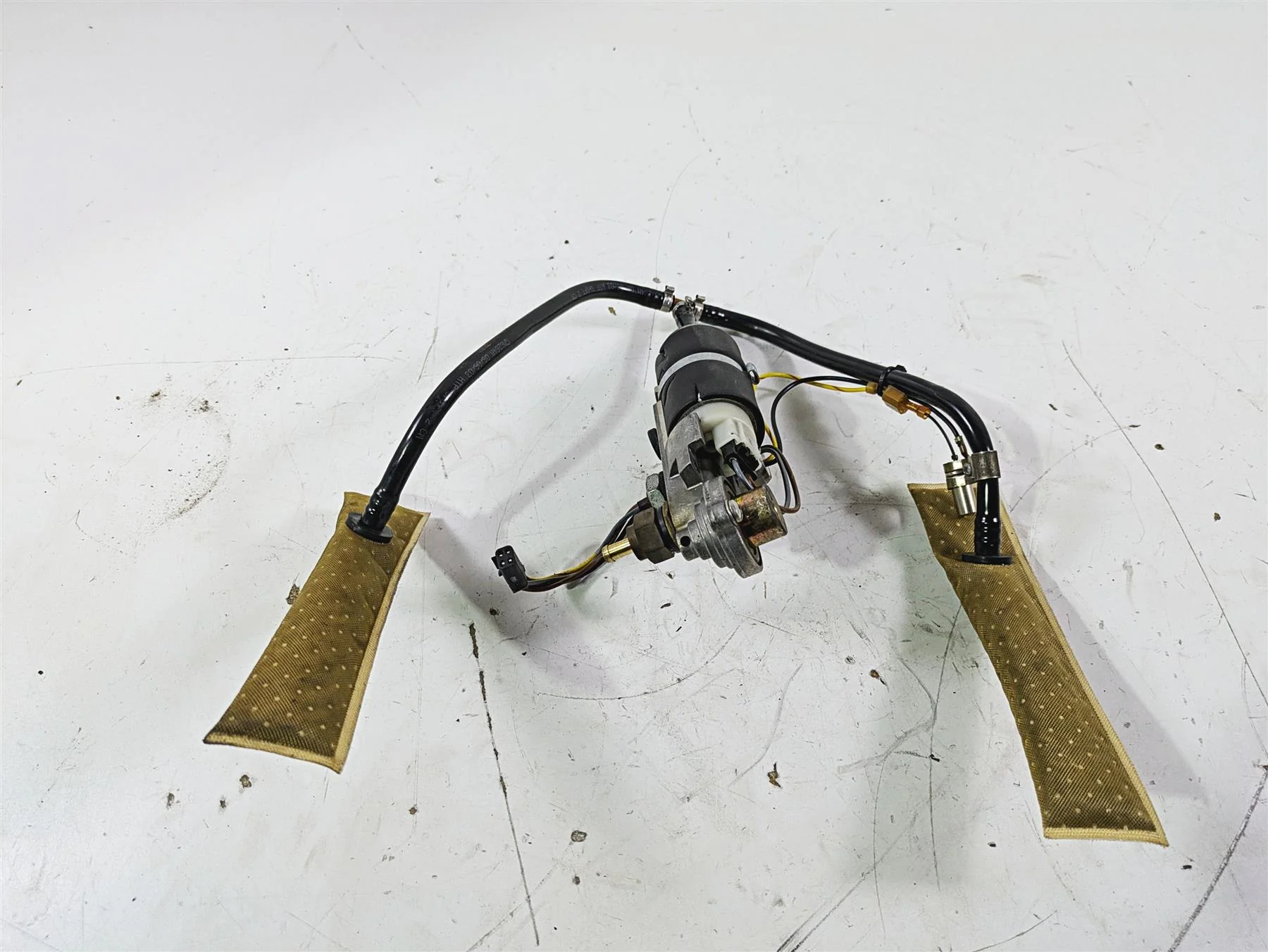 2004 Victory Kingpin Fuel Gas Petrol Pump - Tested 2520284 2520733 - Image 2