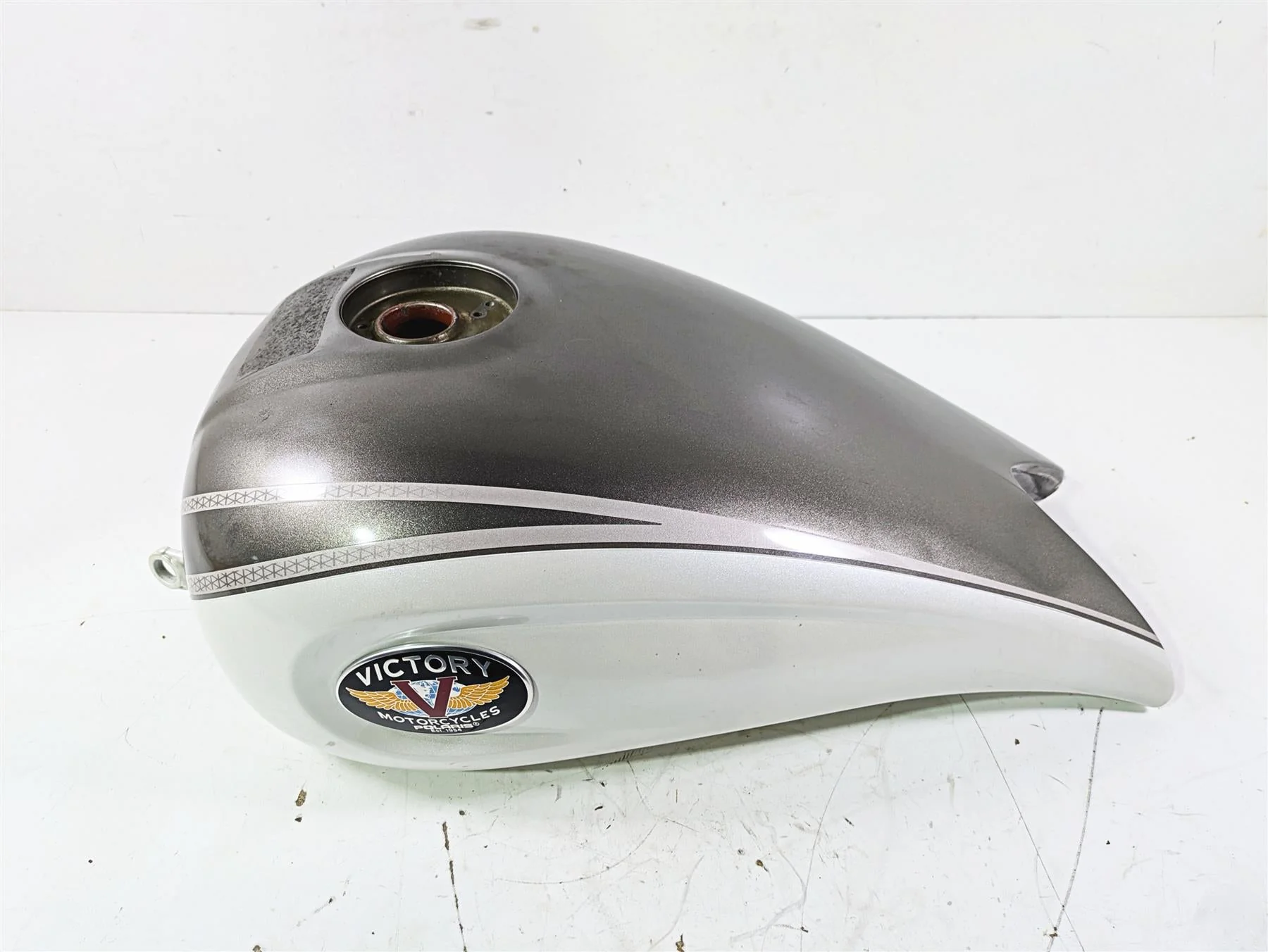 2004 Victory Kingpin Fuel Gas Petrol Tank Bronze Mist Pearl White - Dent 1014755