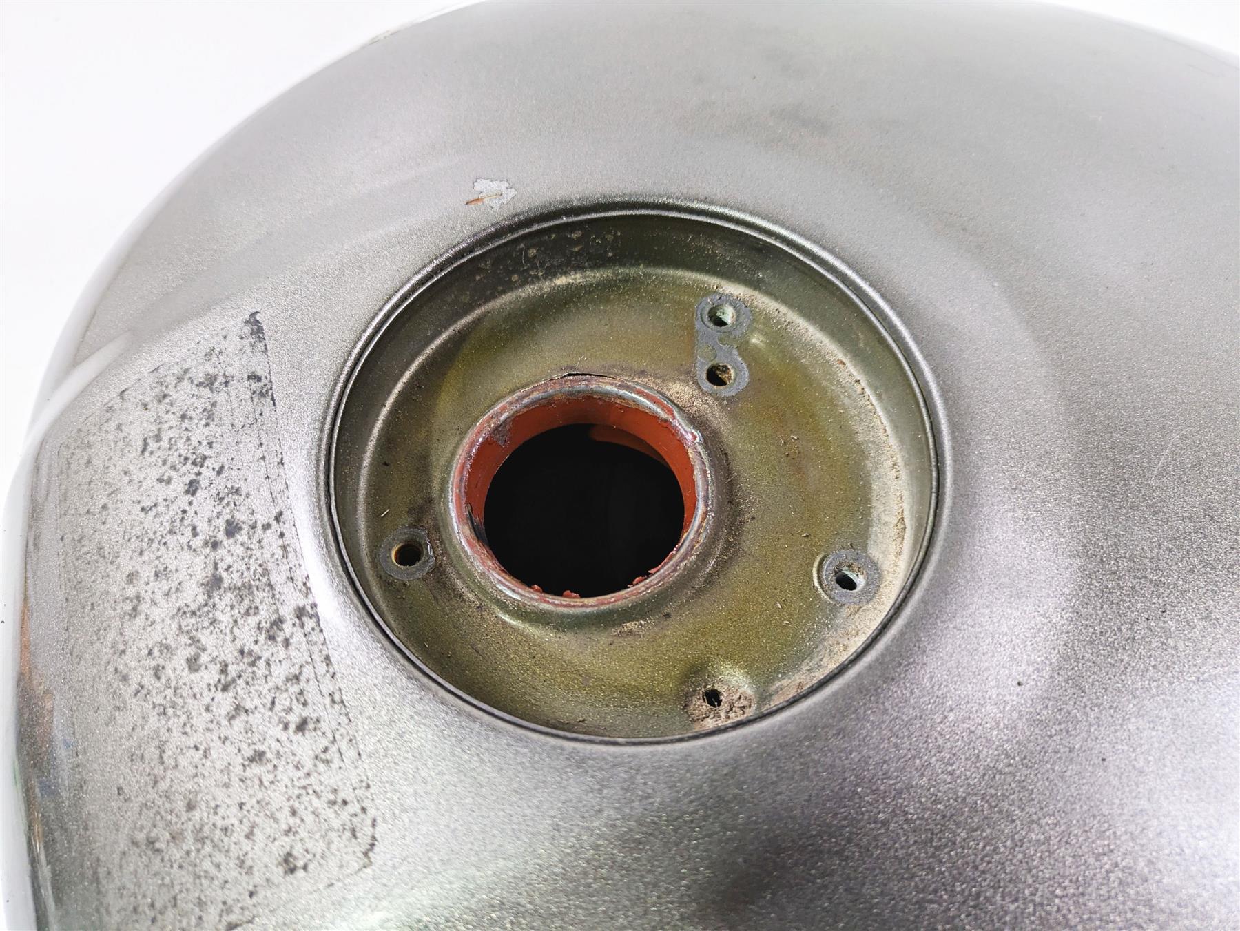 2004 Victory Kingpin Fuel Gas Petrol Tank Bronze Mist Pearl White - Dent 1014755 - Image 7