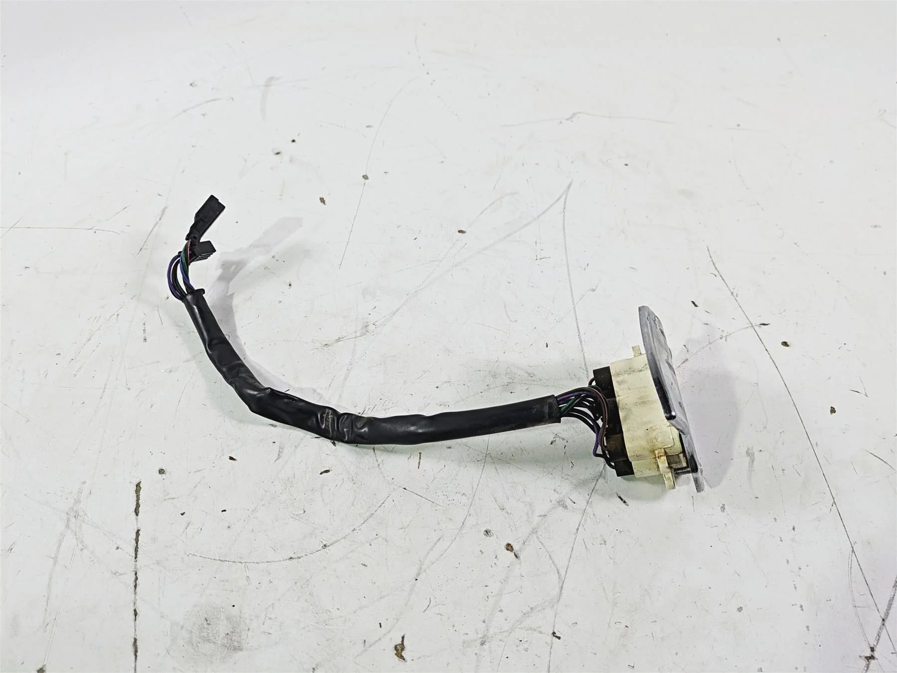 2004 Victory Kingpin Indicator Lights + Harness 2461094 9999999 - Image 4