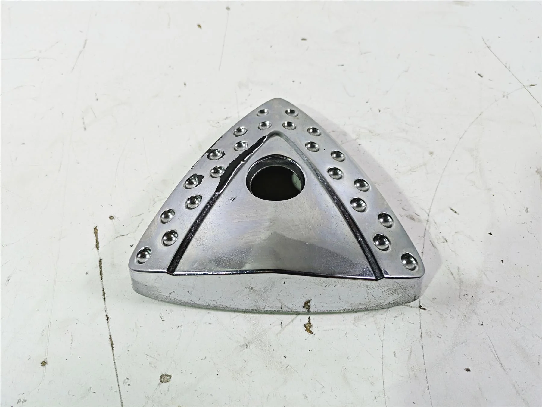 2004 Victory Kingpin Left Triangle Engine Ignition Side Cover 5245659 - Image 3