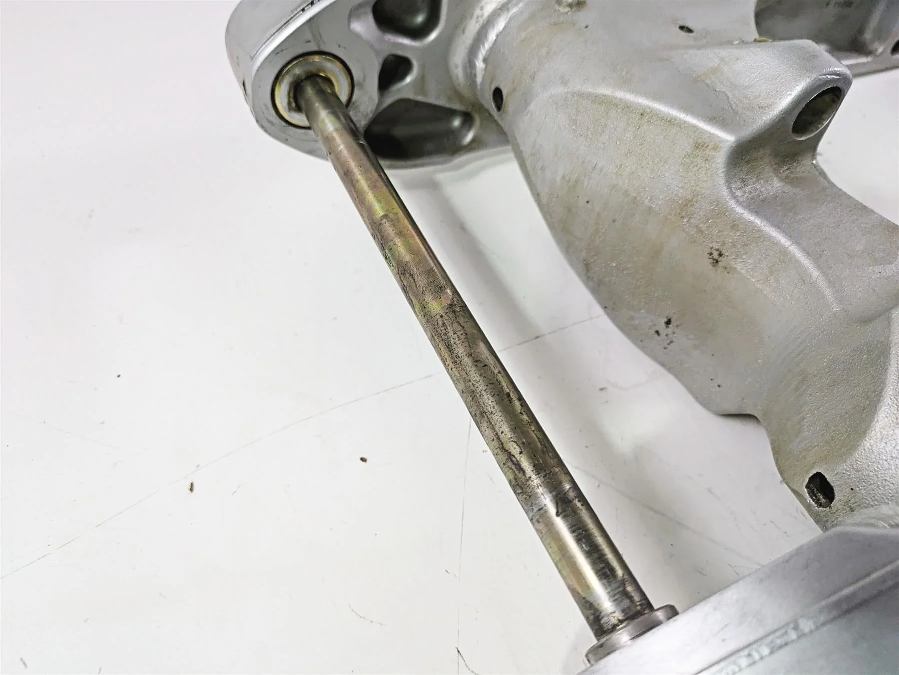 2004 Victory Kingpin Rear Swingarm Swing Arm Axle Set 1014408 1014408 - Image 10