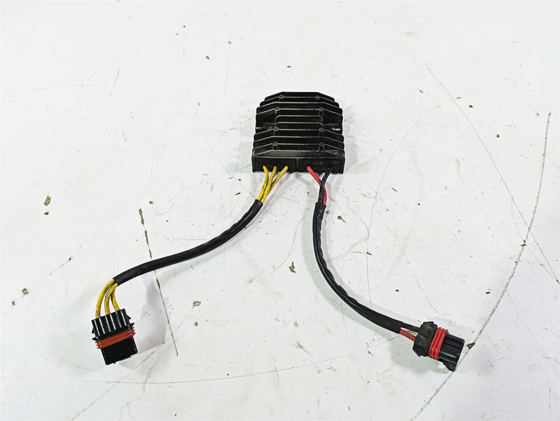 2004 Victory Kingpin Rectifier Voltage Regulator 2410337 - Image 3