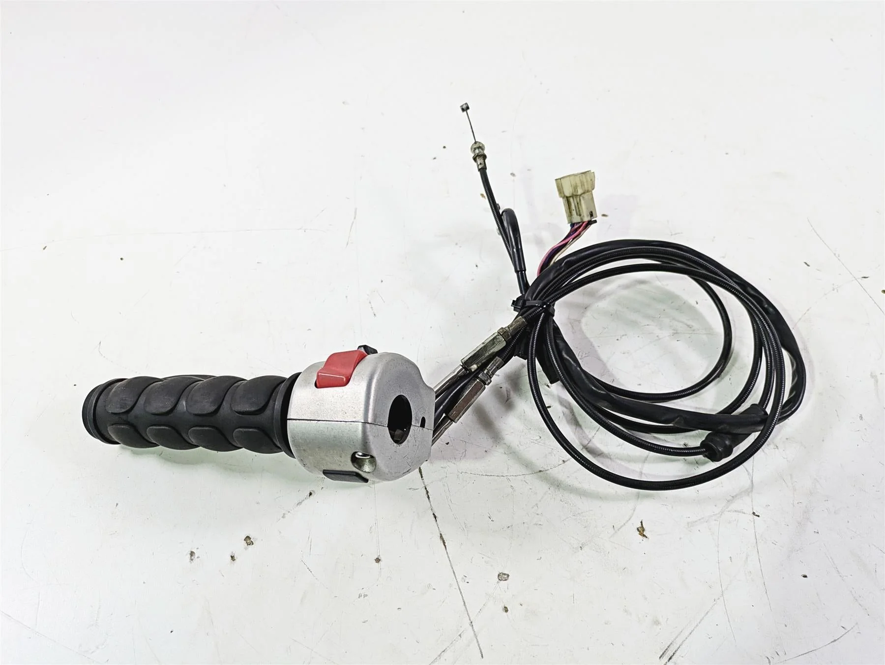 2004 Victory Kingpin Right Hand Control Switch + Throttle Cable & Grip 4010699 - Image 6