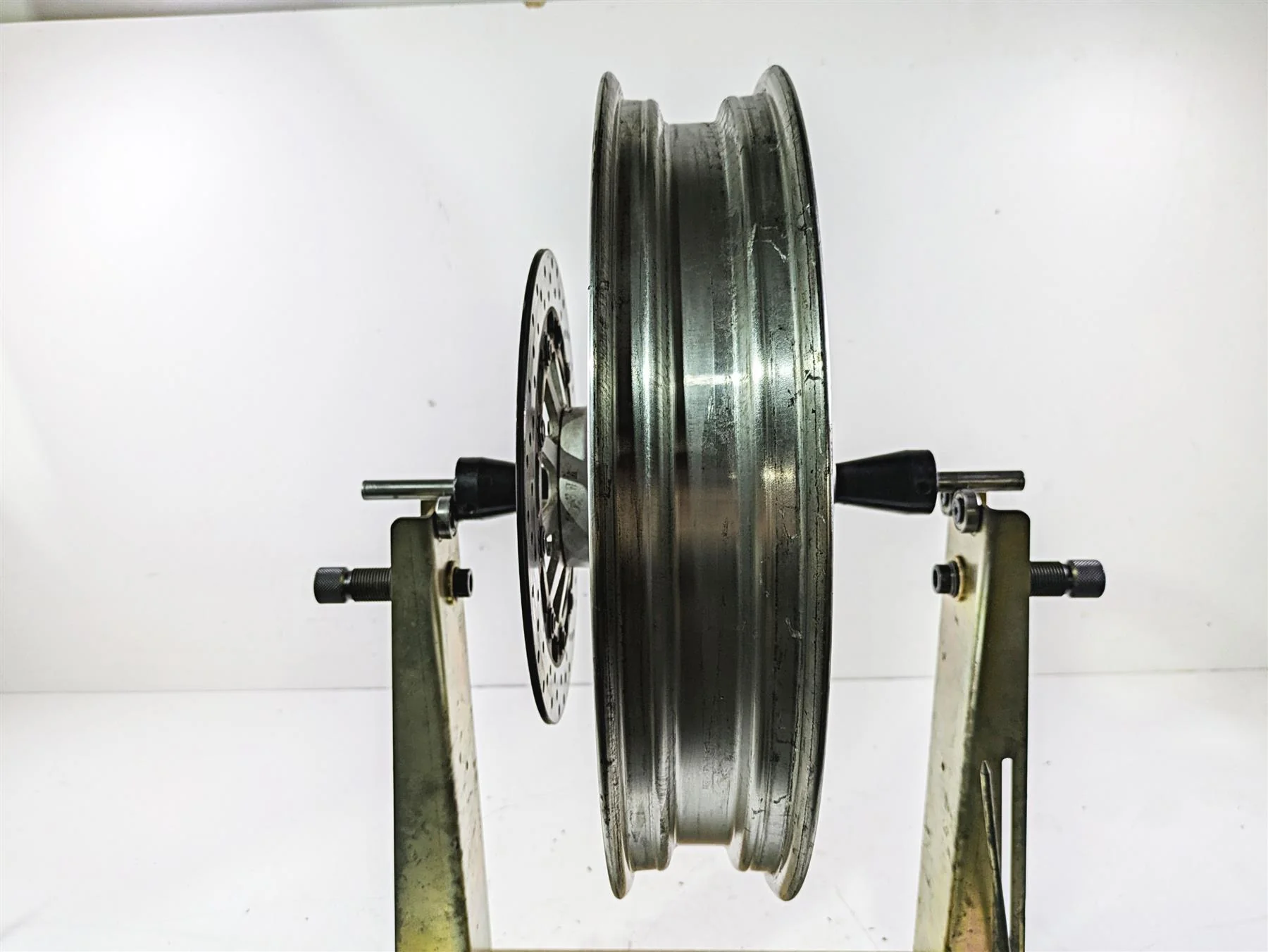 2004 Victory Kingpin Straight 18x3 Cast Front Wheel Rim 1520617 2874707 1520630 - Image 8