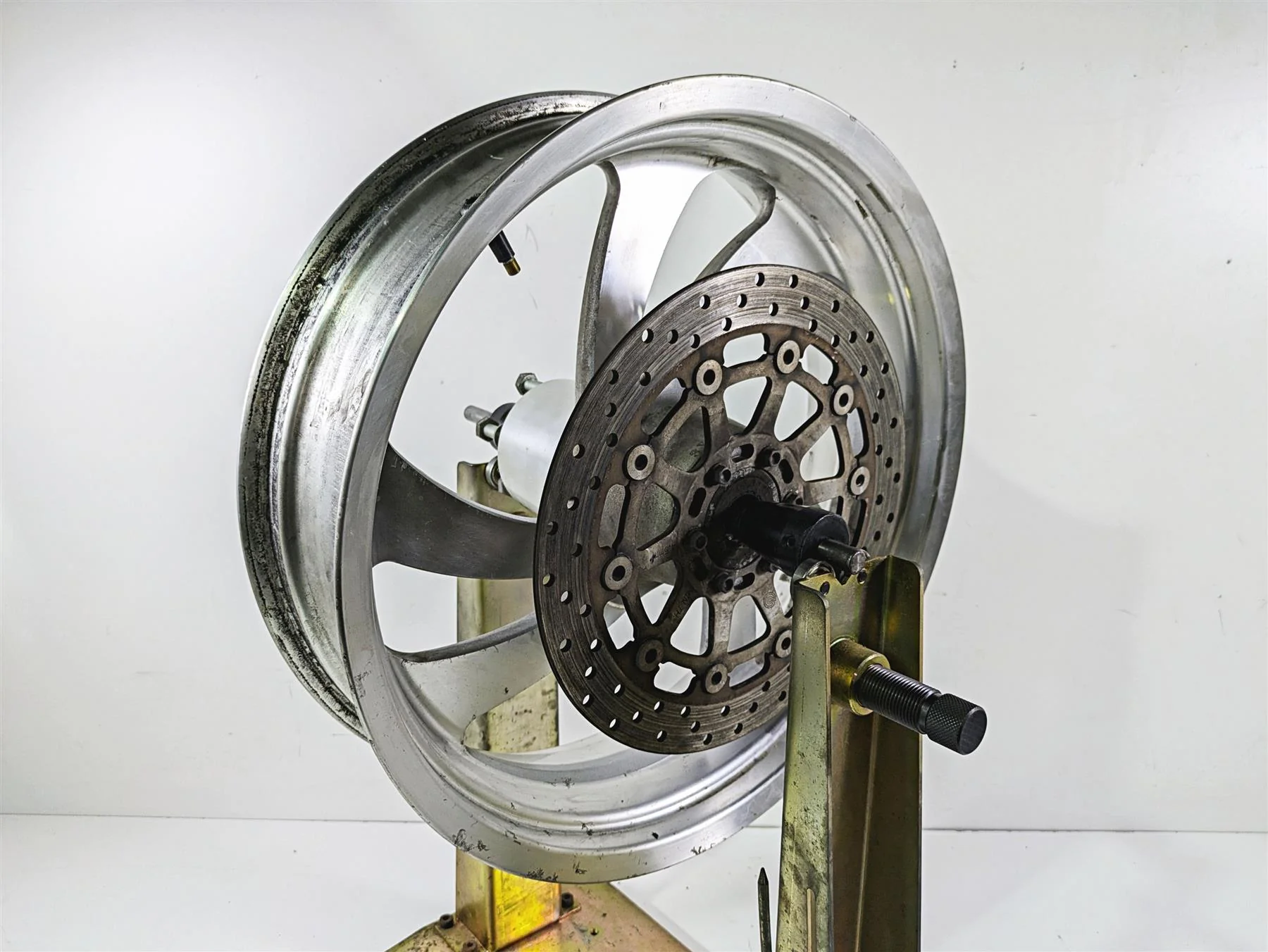 2004 Victory Kingpin Straight 18x5 Cast Rear Wheel Rim 1520632