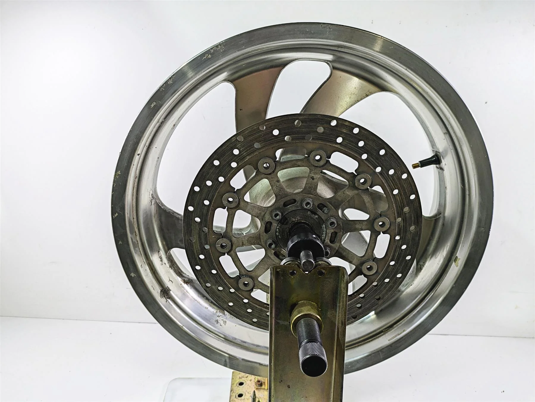 2004 Victory Kingpin Straight 18x5 Cast Rear Wheel Rim 1520632 - Image 4