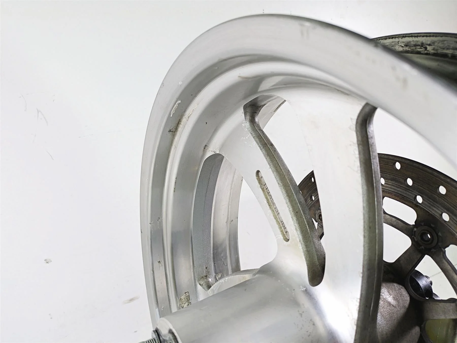 2004 Victory Kingpin Straight 18x5 Cast Rear Wheel Rim 1520632 - Image 9