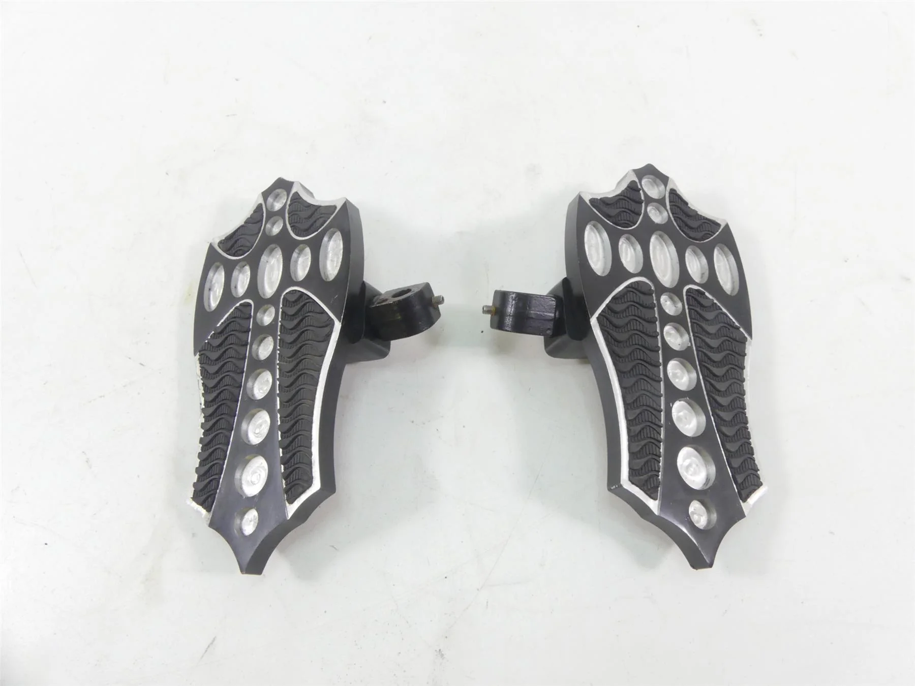 2004 Yamaha XV1700 Road Star Warrior Aftermarket Floor Board Foot Peg Set