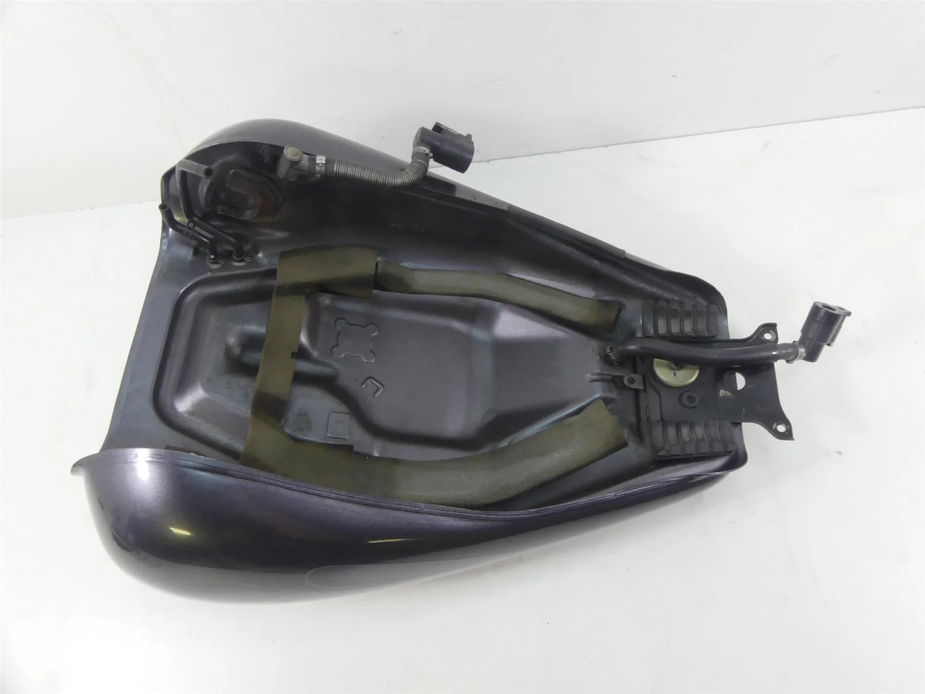 2004 Yamaha XV1700 Road Star Warrior Fuel Gas Petrol Tank -Read 5PX-Y2410-10-06 - Image 8