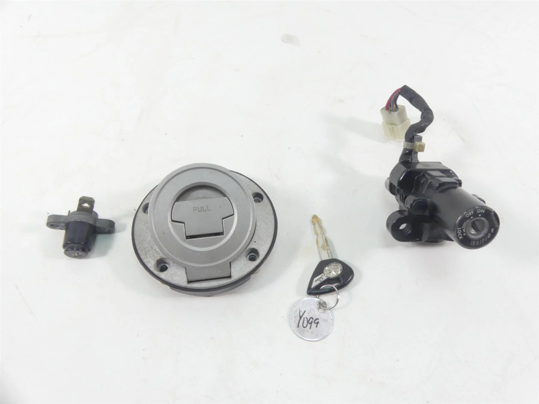 2004 Yamaha XV1700 Road Star Warrior Ignition Switch Key Lock Set 5PX-82501-10