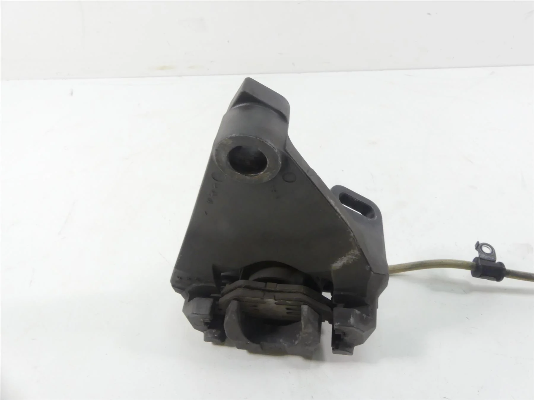 2004 Yamaha XV1700 Road Star Warrior Rear Brake Caliper 5PX-2580W-00-00 - Image 4