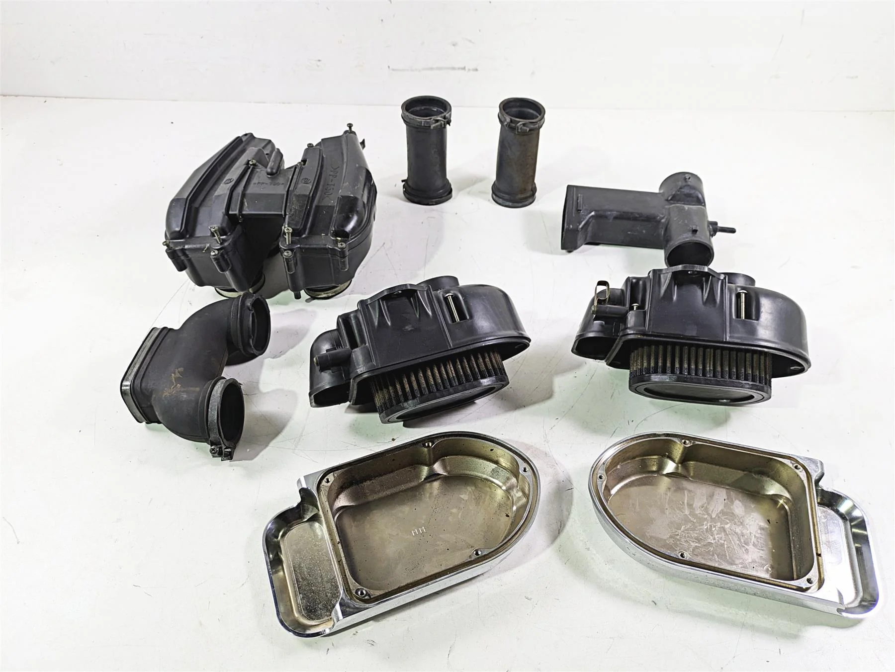 2004 Yamaha XVZ1300 Royal Star Air Box Cleaner Breather Set 4XY-1442A-00-00 - Image 10