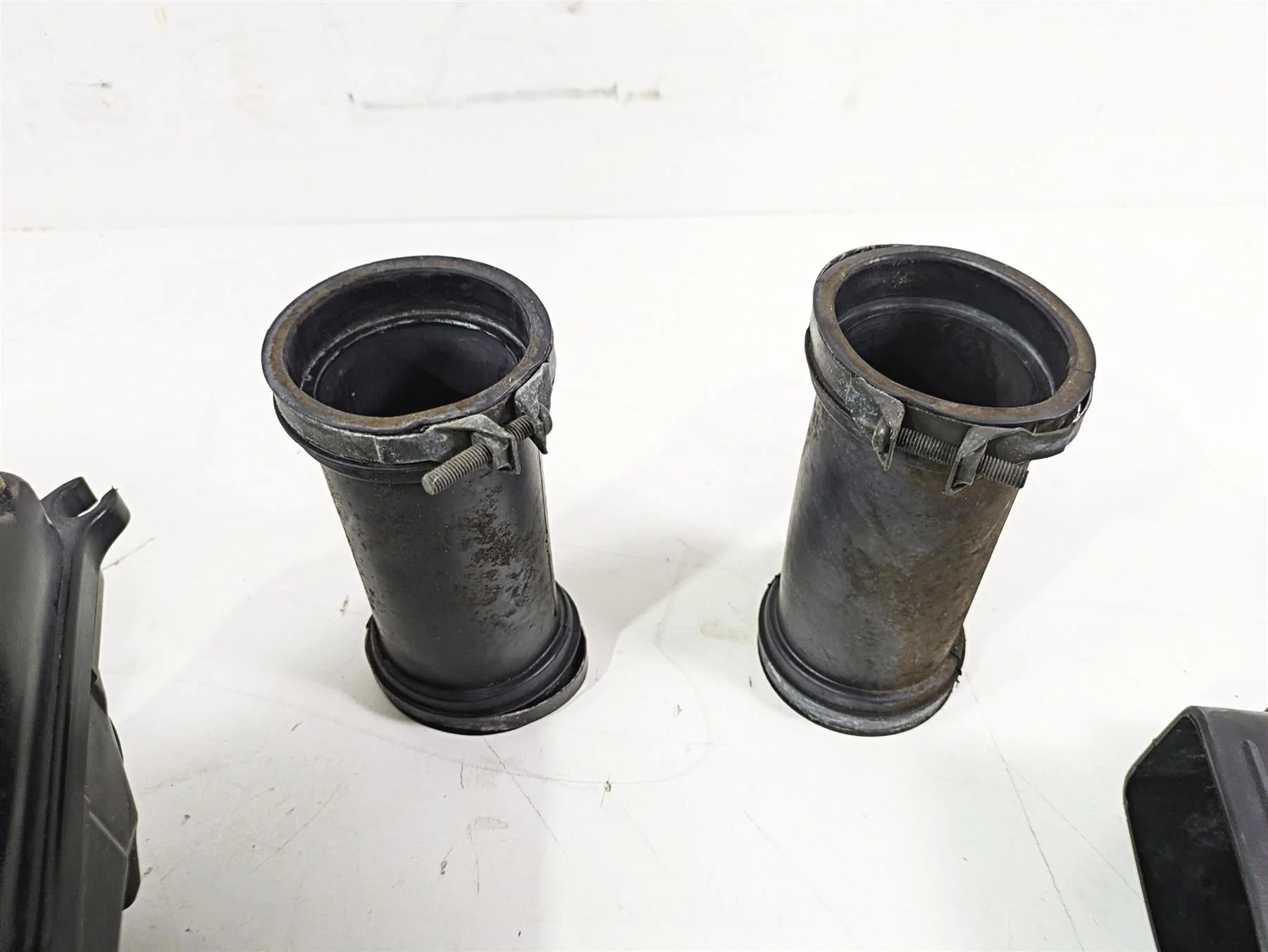 2004 Yamaha XVZ1300 Royal Star Air Box Cleaner Breather Set 4XY-1442A-00-00 - Image 4