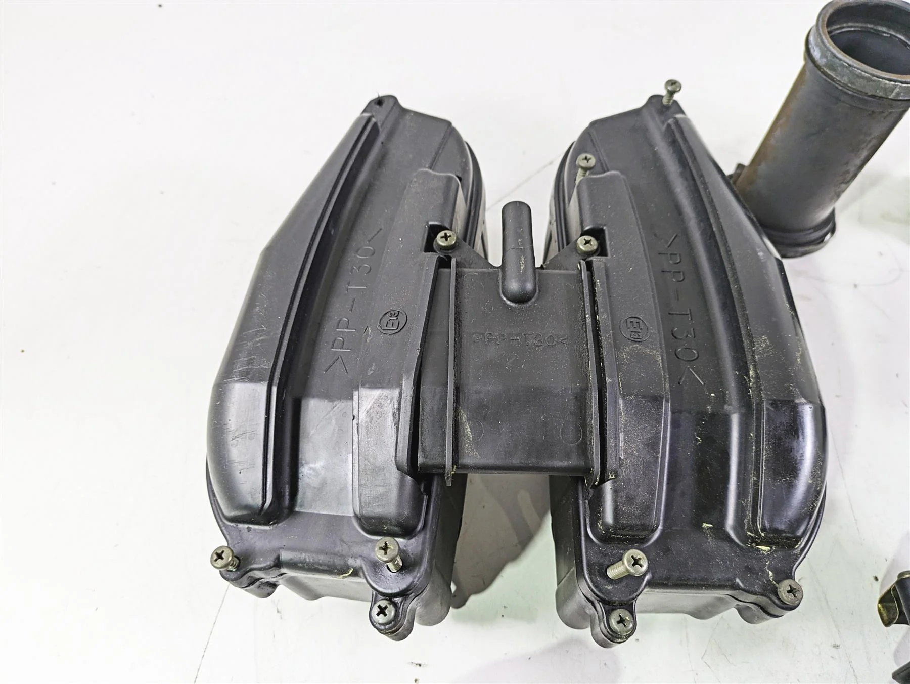 2004 Yamaha XVZ1300 Royal Star Air Box Cleaner Breather Set 4XY-1442A-00-00 - Image 6
