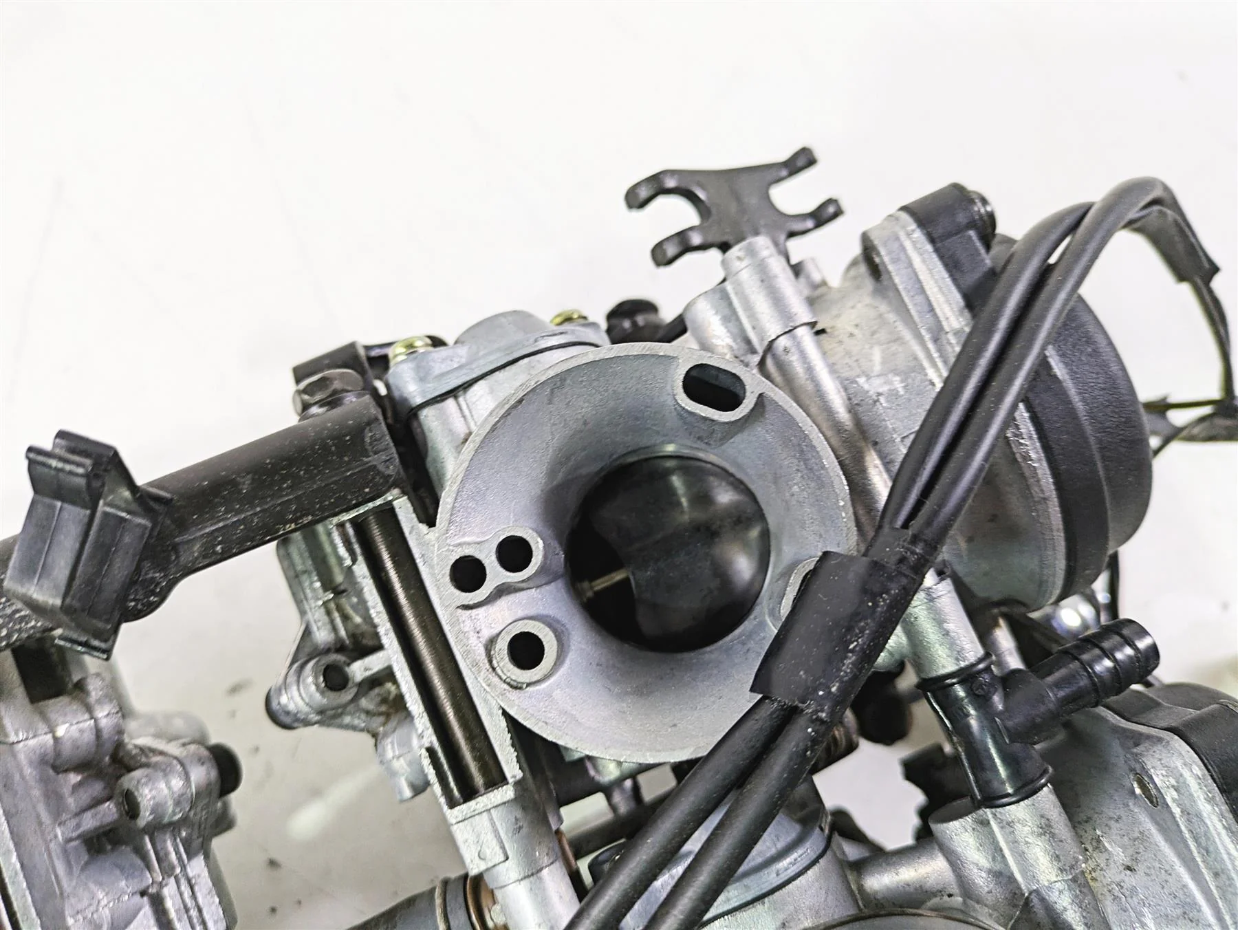 2004 Yamaha XVZ1300 Royal Star Carbs Carburetor Set READ 4XY-14901-00-00 - Image 10