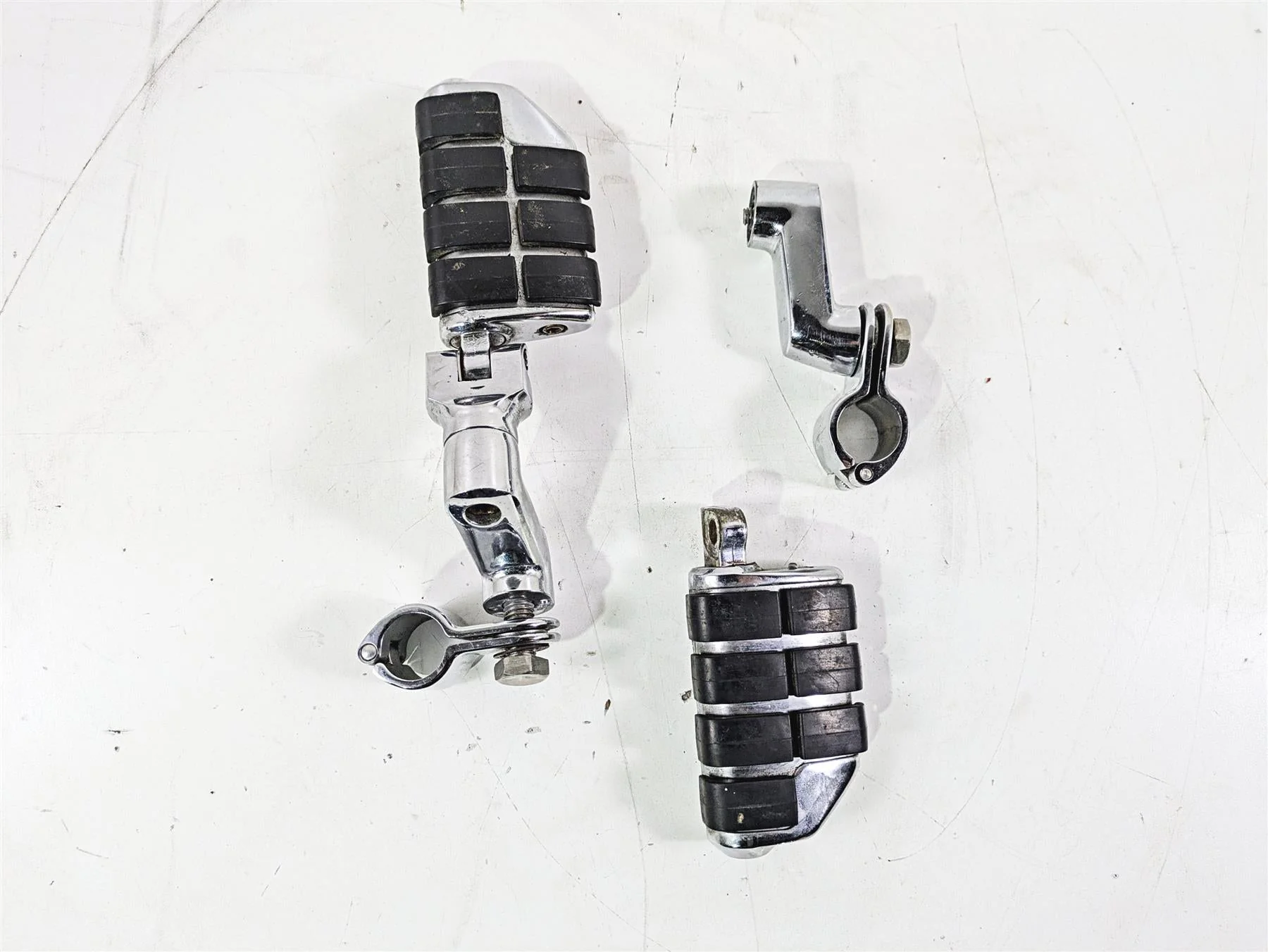 2004 Yamaha XVZ1300 Royal Star Chrome Highway Foot Peg Rest Set FOR PARTS - Image 3