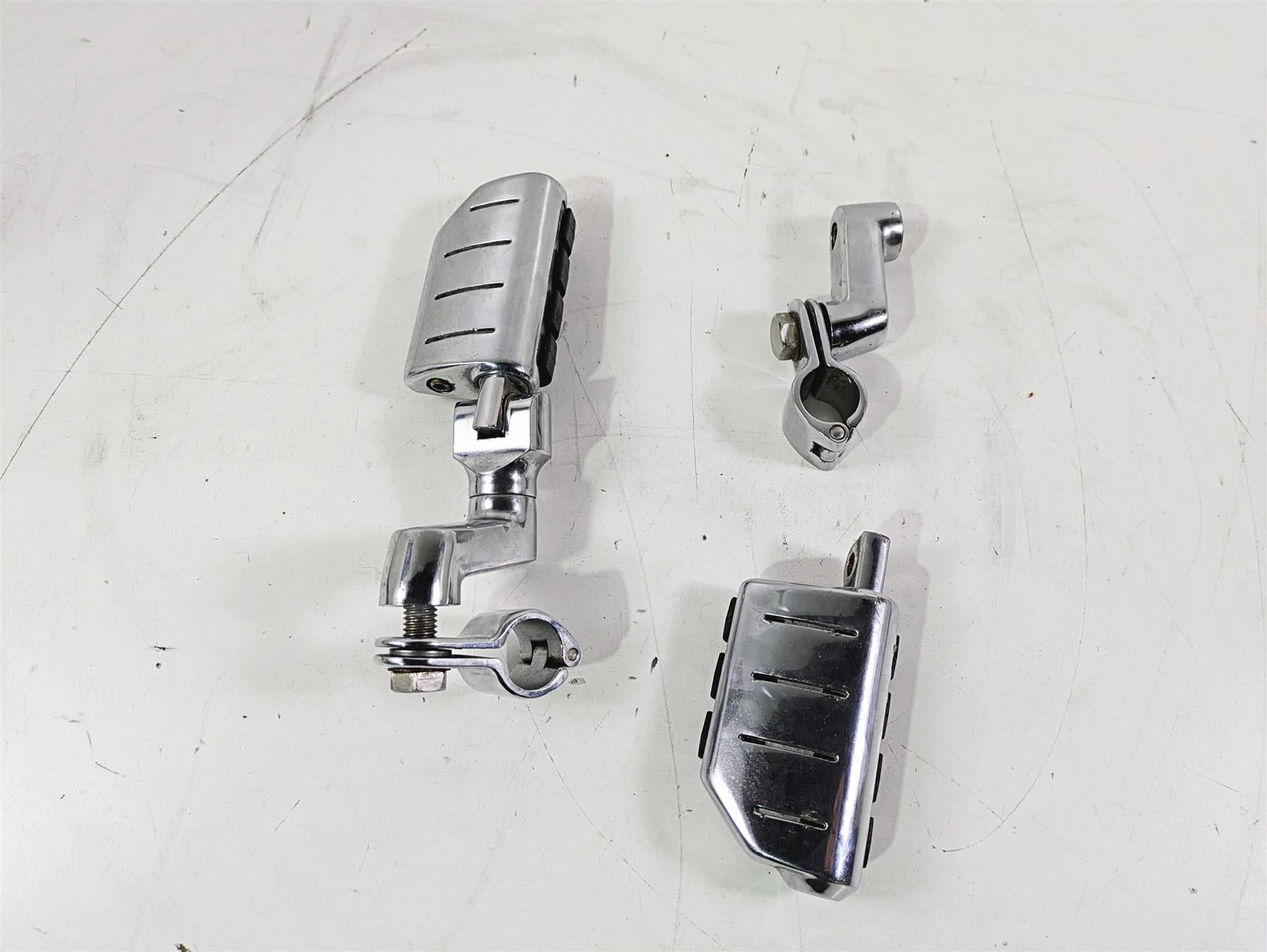 2004 Yamaha XVZ1300 Royal Star Chrome Highway Foot Peg Rest Set FOR PARTS - Image 8