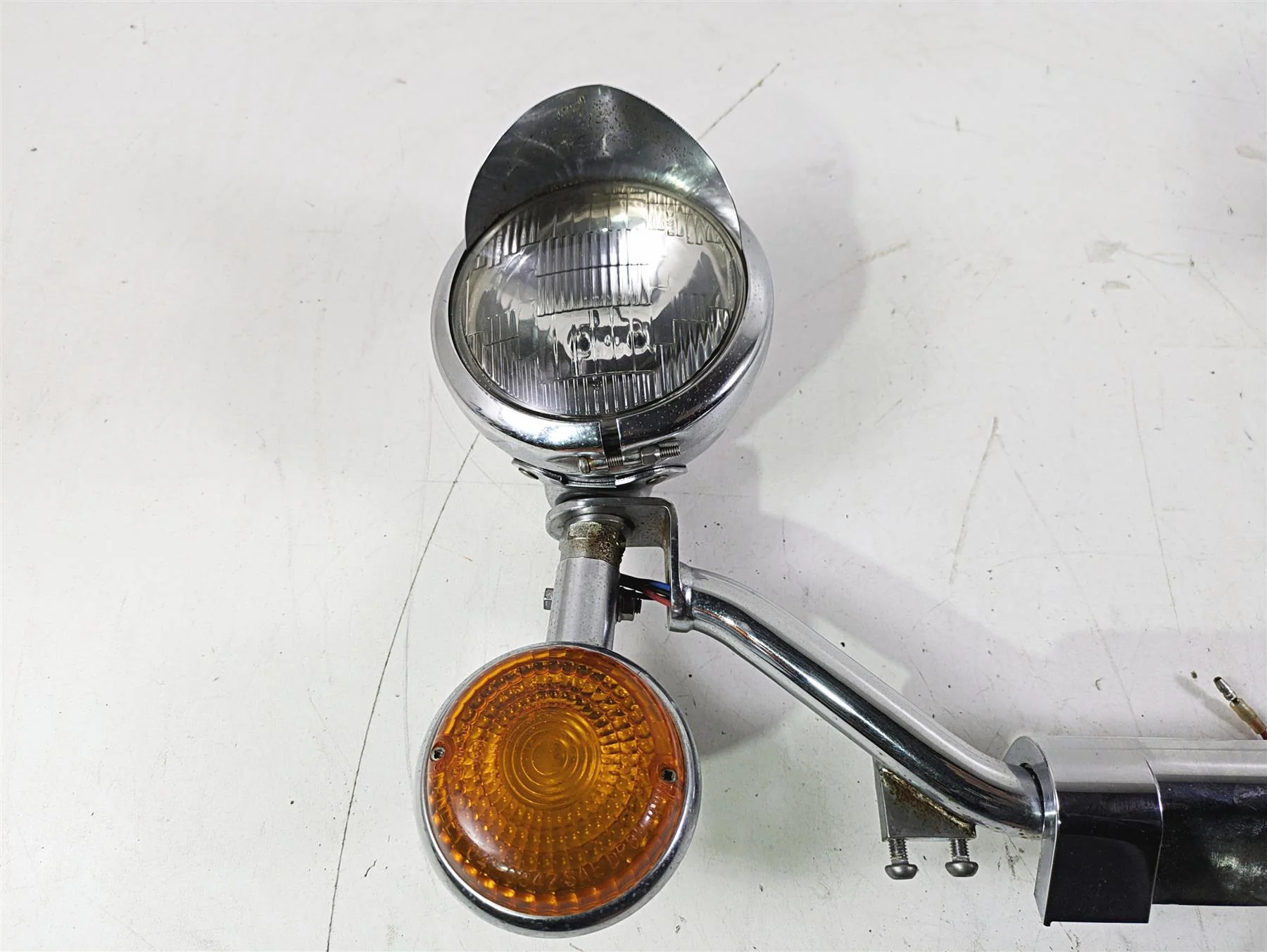 2004 Yamaha XVZ1300 Royal Star Front Blinker Turn Signal Spot Light Set - Image 4