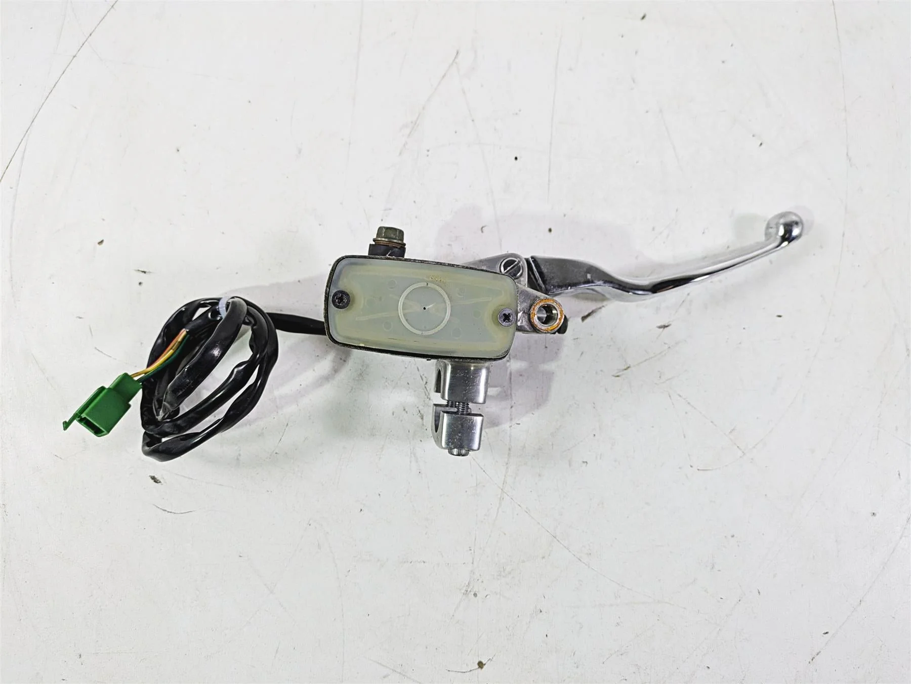 2004 Yamaha XVZ1300 Royal Star Front Brake Master Cylinder 4XY-W2587-01-00 - Image 5