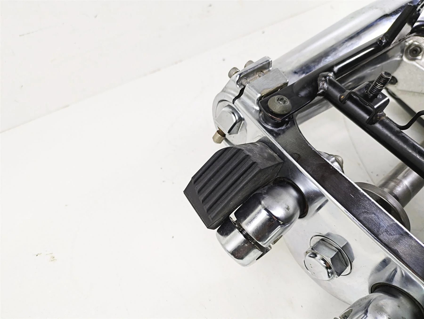2004 Yamaha XVZ1300 Royal Star Front Fork Triple Tree Covers Set 4XY-23102-10-00 - Image 7