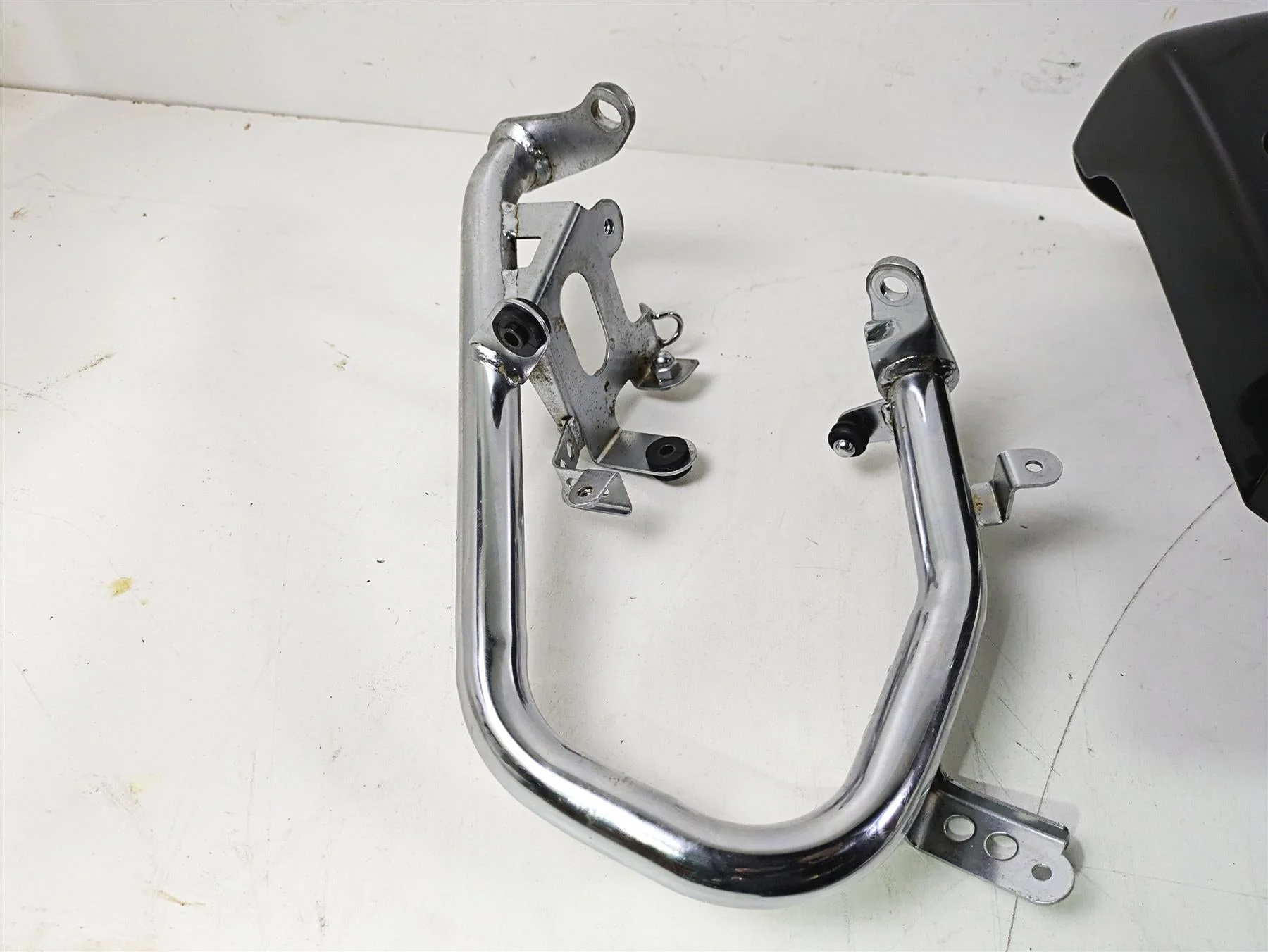 2004 Yamaha XVZ1300 Royal Star Front L+R Leg Fairings & Mounts 4XY-2835J-01-P5 - Image 4
