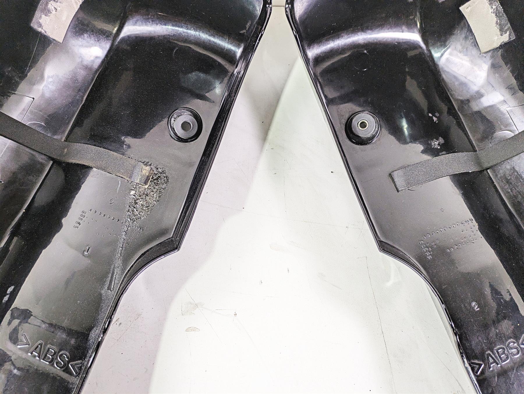 2004 Yamaha XVZ1300 Royal Star Front L+R Leg Fairings & Mounts 4XY-2835J-01-P5 - Image 7