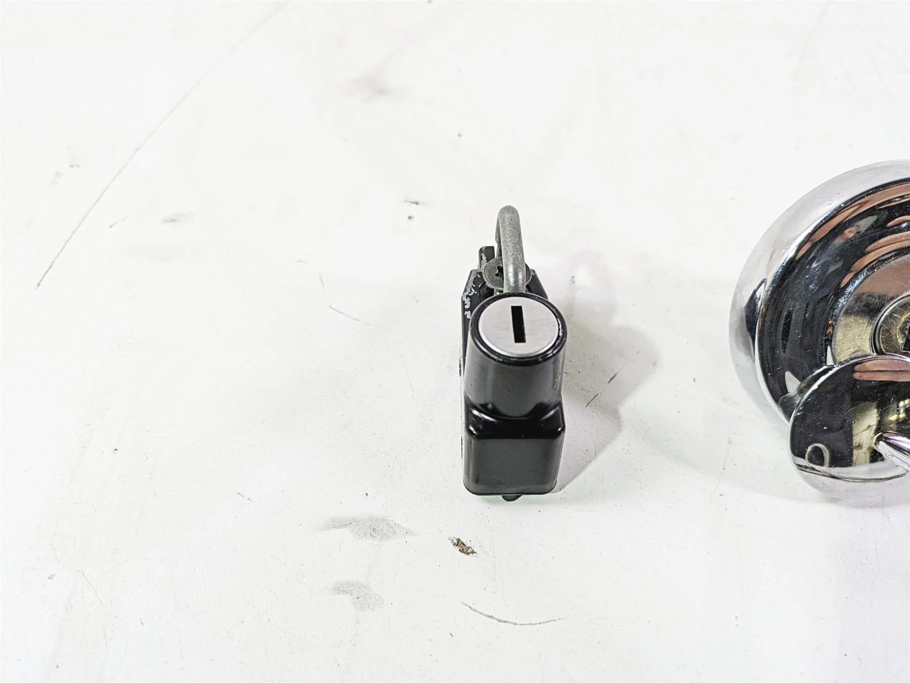 2004 Yamaha XVZ1300 Royal Star Gas Cap Helmet Locl & Key Set - Image 6