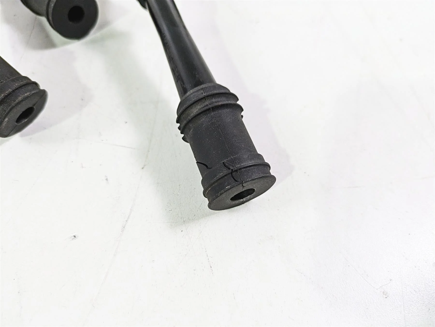 2004 Yamaha XVZ1300 Royal Star Ignition Coil Wire Plug Set 4XY-82310-10-00 - Image 10