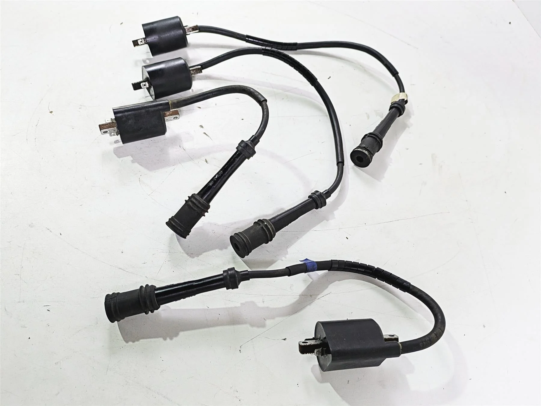 2004 Yamaha XVZ1300 Royal Star Ignition Coil Wire Plug Set 4XY-82310-10-00 - Image 3