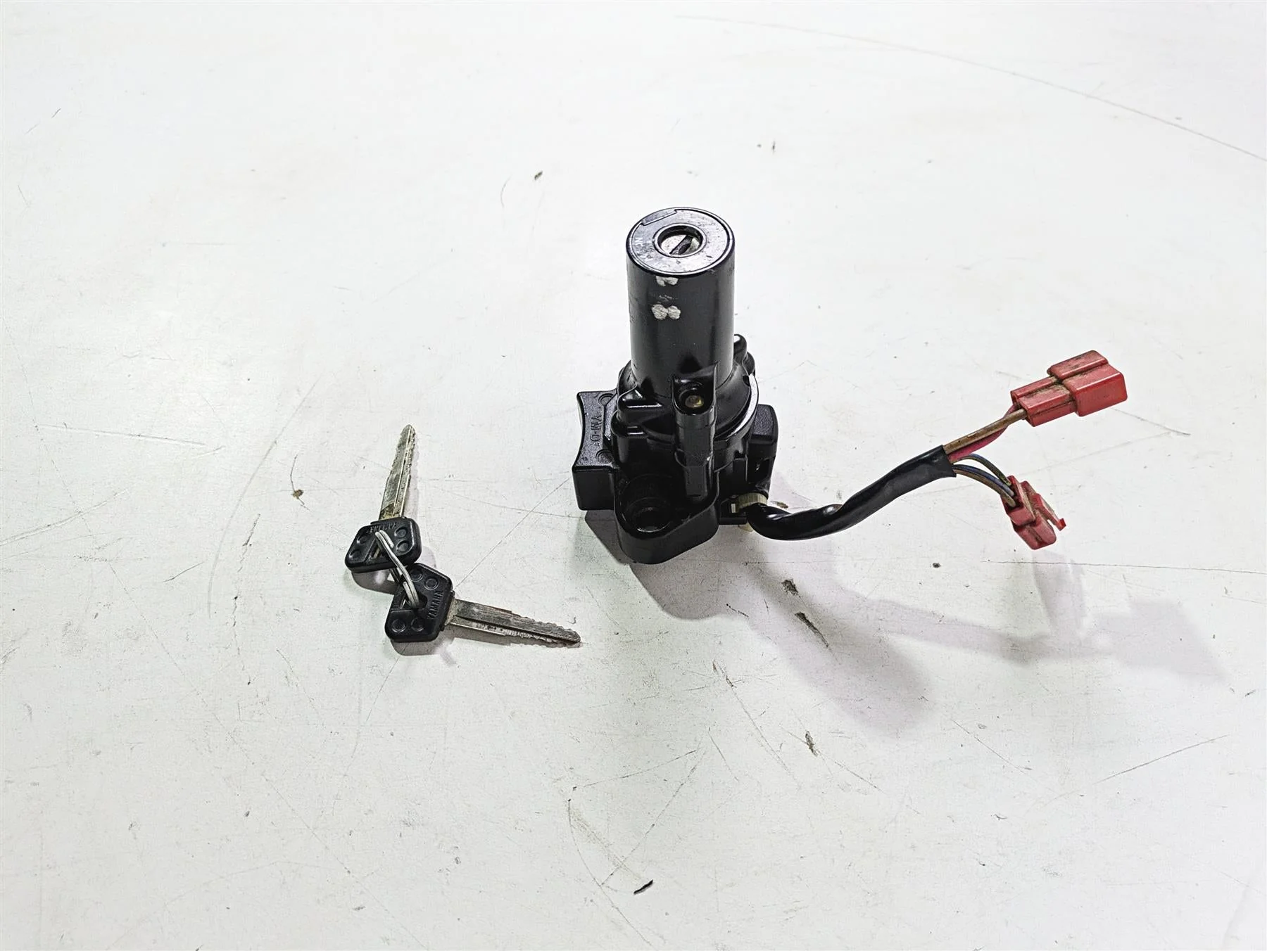 2004 Yamaha XVZ1300 Royal Star Ignition Switch Steering Lock Set 4XY-82501-01-00 - Image 3