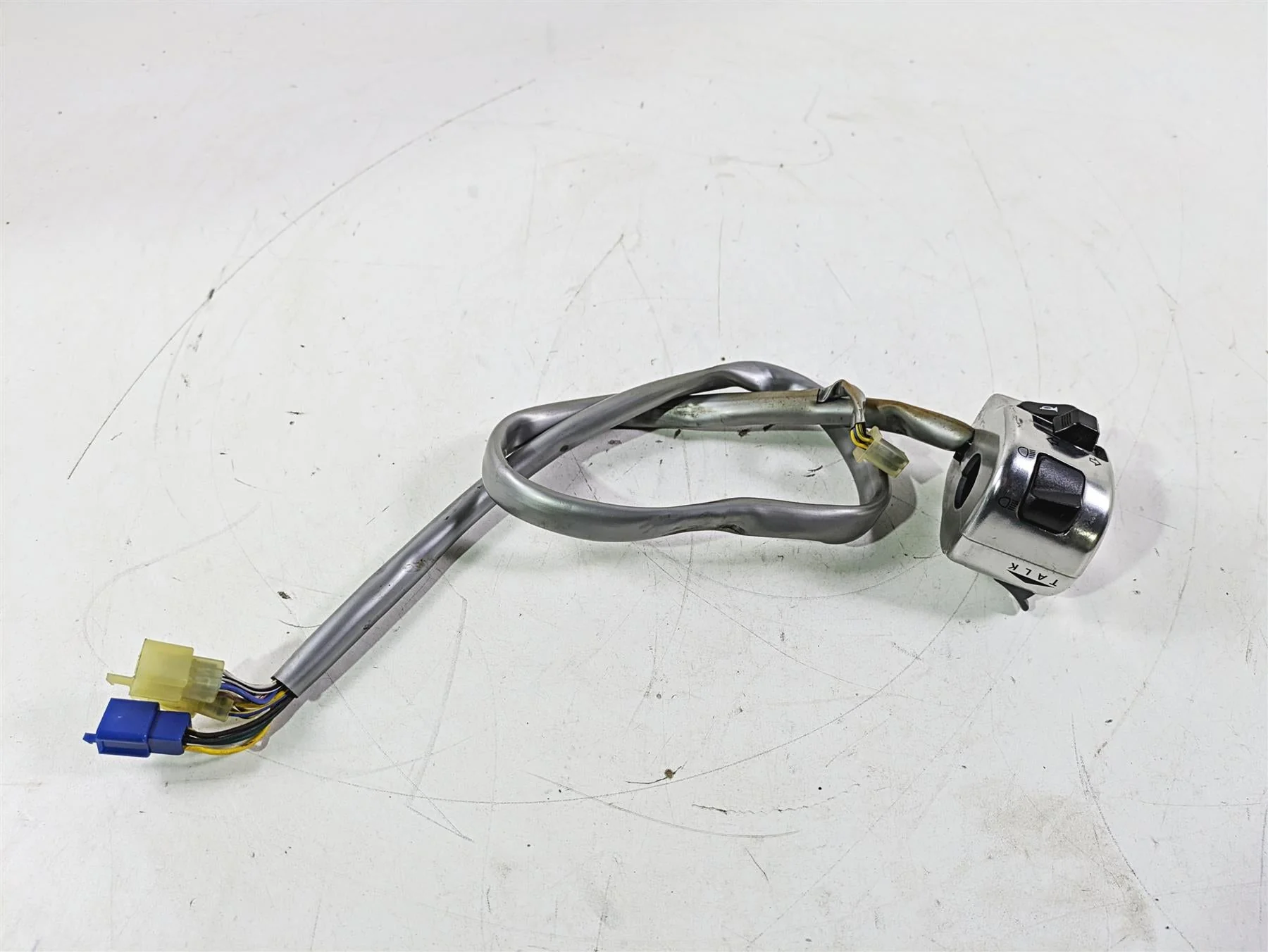 2004 Yamaha XVZ1300 Royal Star Left Hand Control Switch 4XY-83972-00-00 - Image 3
