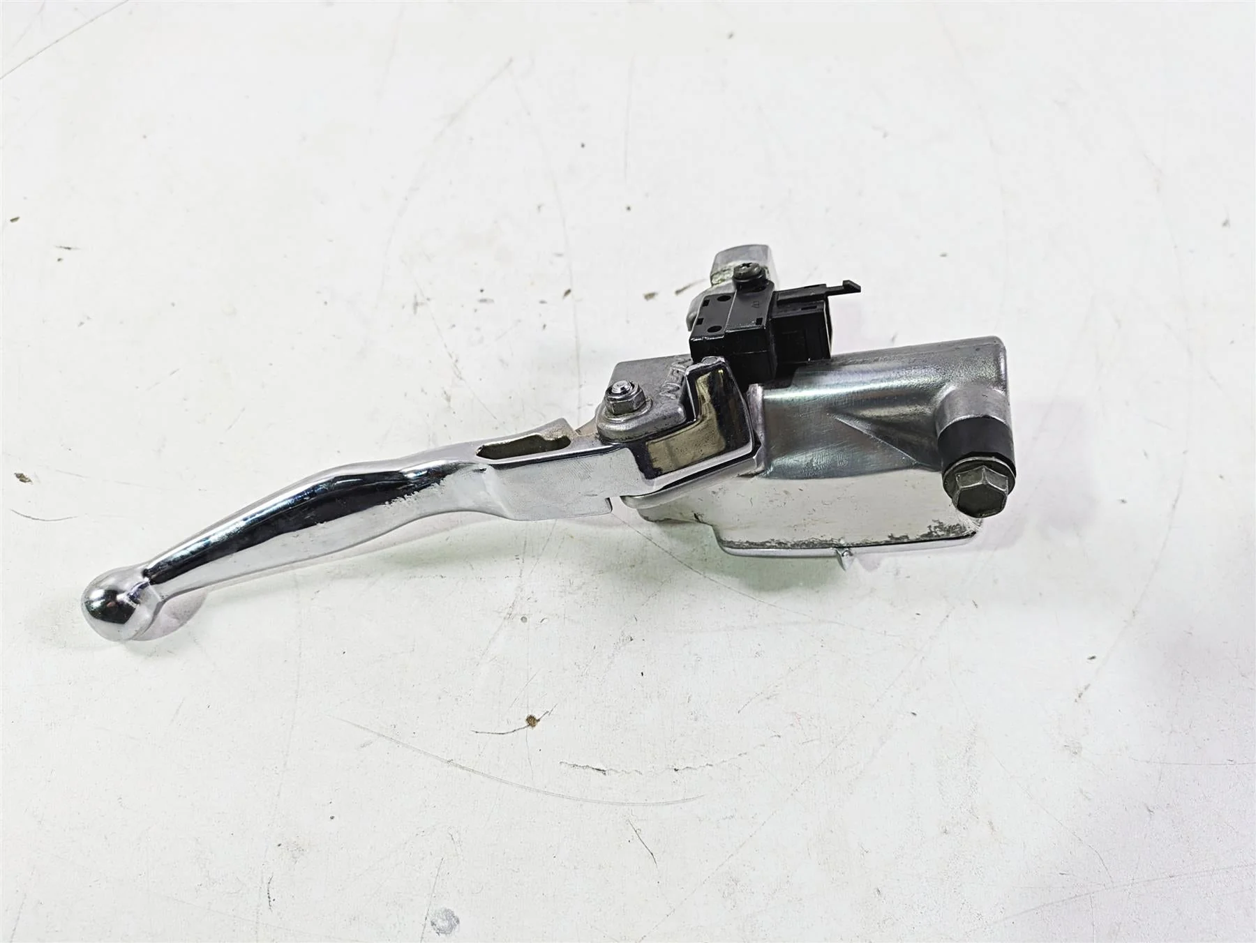 2004 Yamaha XVZ1300 Royal Star Nissin Clutch Master Cylinder 5/8 4NK-W2645-00-00 - Image 8