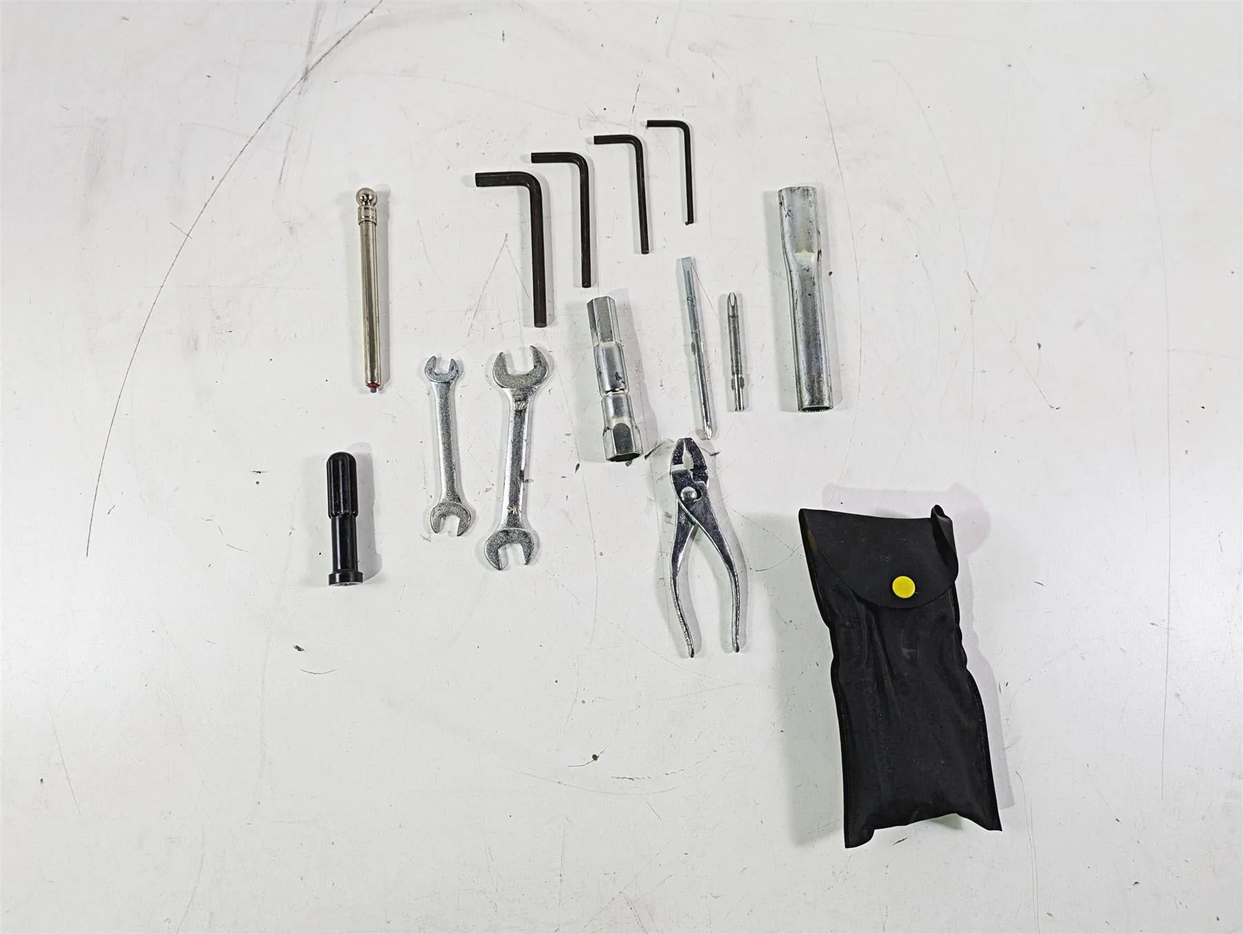 2004 Yamaha XVZ1300 Royal Star Oem Tool Kit Set Bag Wrenches Pliers - Image 2