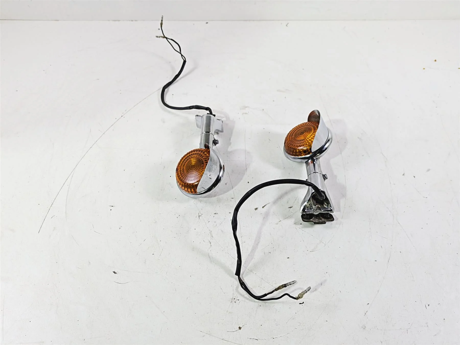 2004 Yamaha XVZ1300 Royal Star Rear Blinker Turn Signals & Mounts 42X-83330-K1-00 - Image 2
