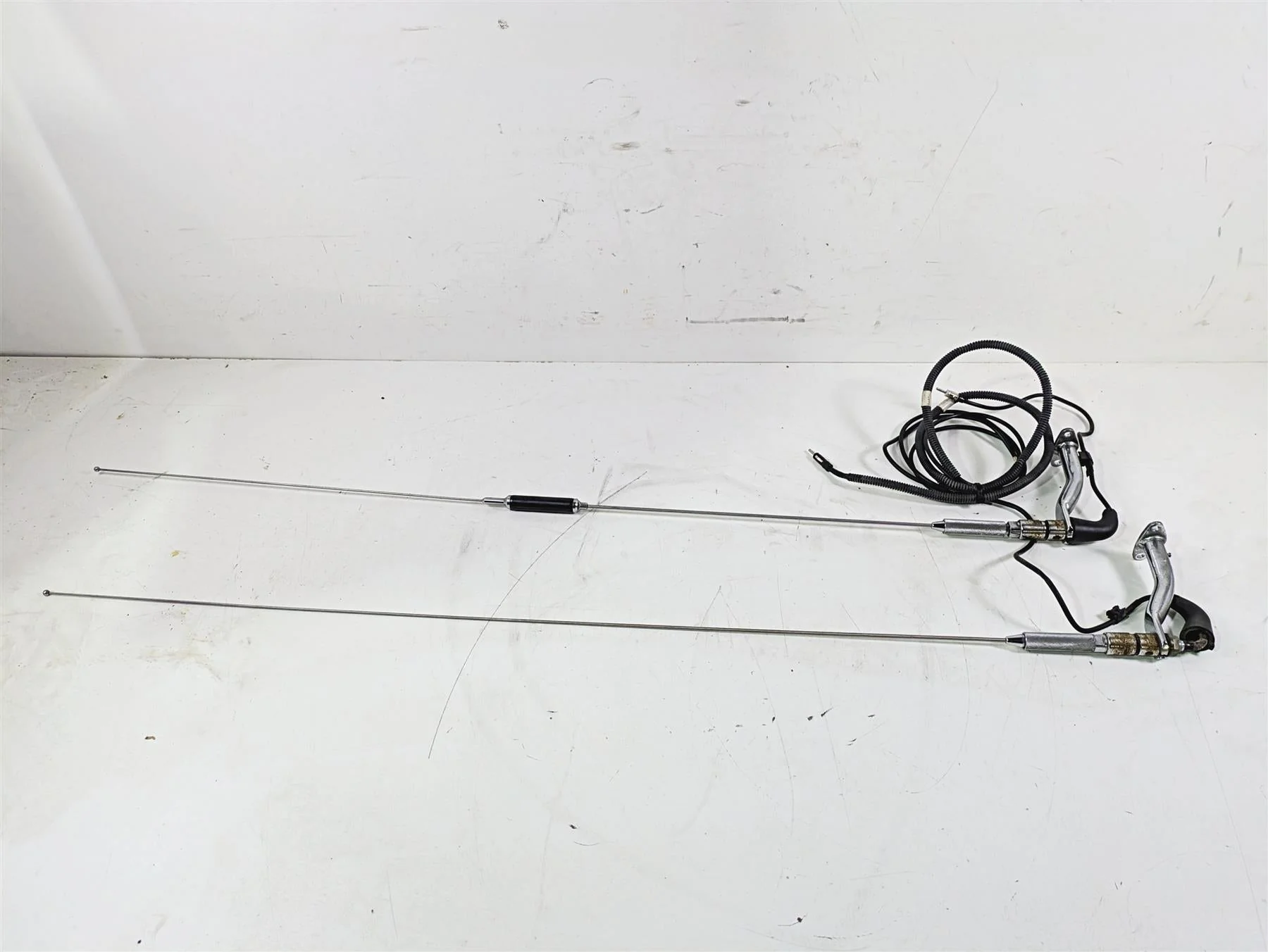 2004 Yamaha XVZ1300 Royal Star Rear FM Radio & CB Antenna Set 4XY-88143-10-00