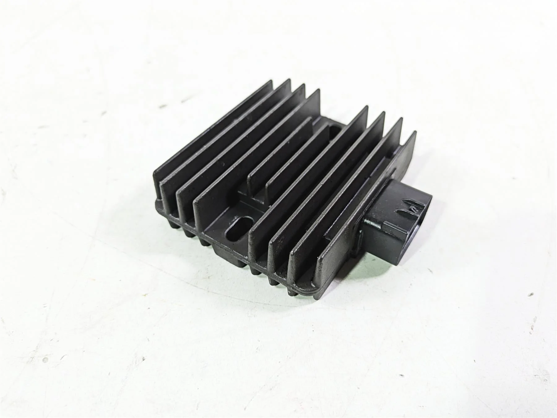 2004 Yamaha XVZ1300 Royal Star Rectifier Voltage Regulator 4XY-81960-00-00 SH678-11 - Image 11