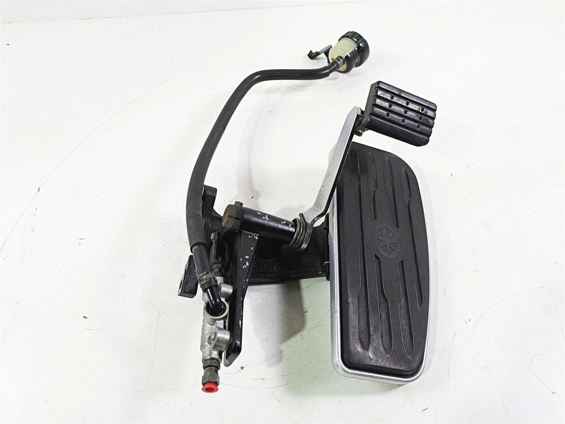2004 Yamaha XVZ1300 Royal Star Right Floorboard & Brake Pedal Set 4XY-27420-10 - Image 12