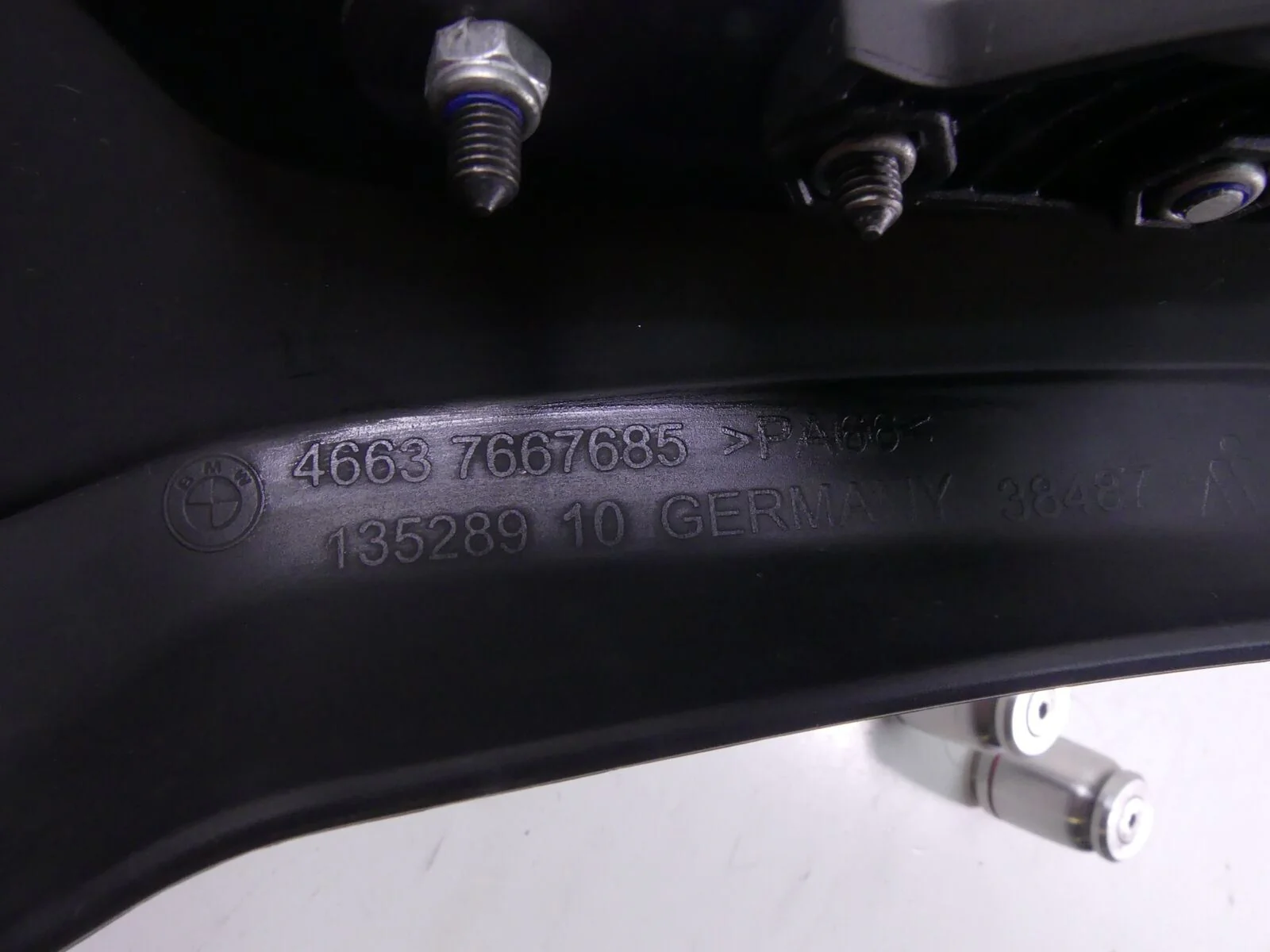 2005 BMW R1200GS K25 Left Right Hand Mud Guards + Mounts 46637667686 46637667685 - Image 8